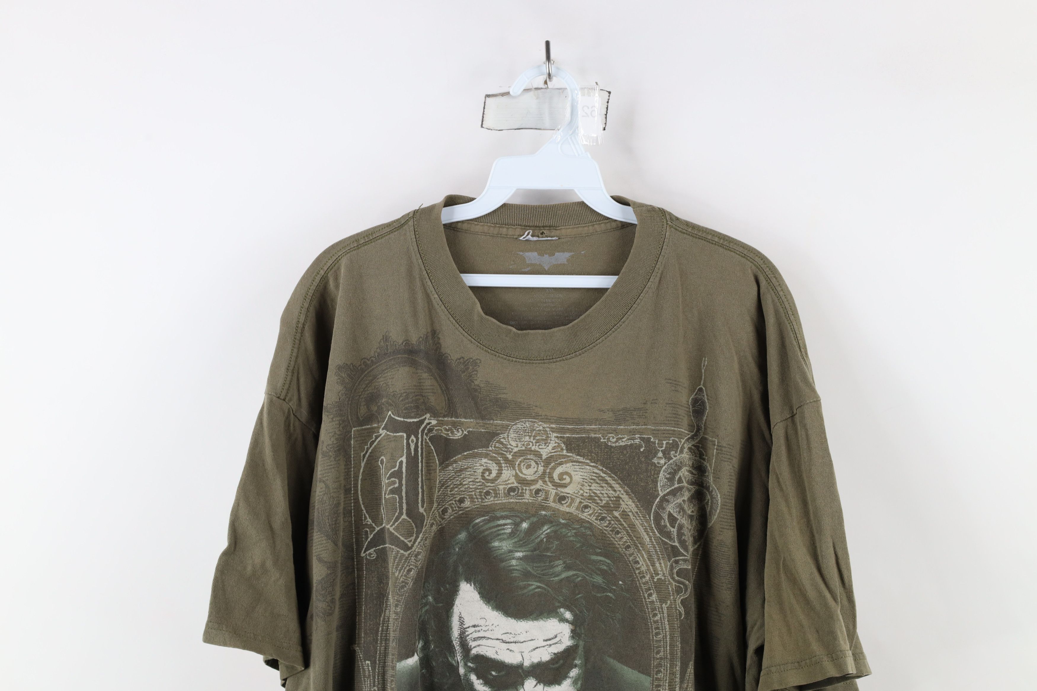 Vintage Vintage Batman The Dark Knight Ledger The Joker T-Shirt Size US XXL / EU 58 / 5 - 2 Thumbnail