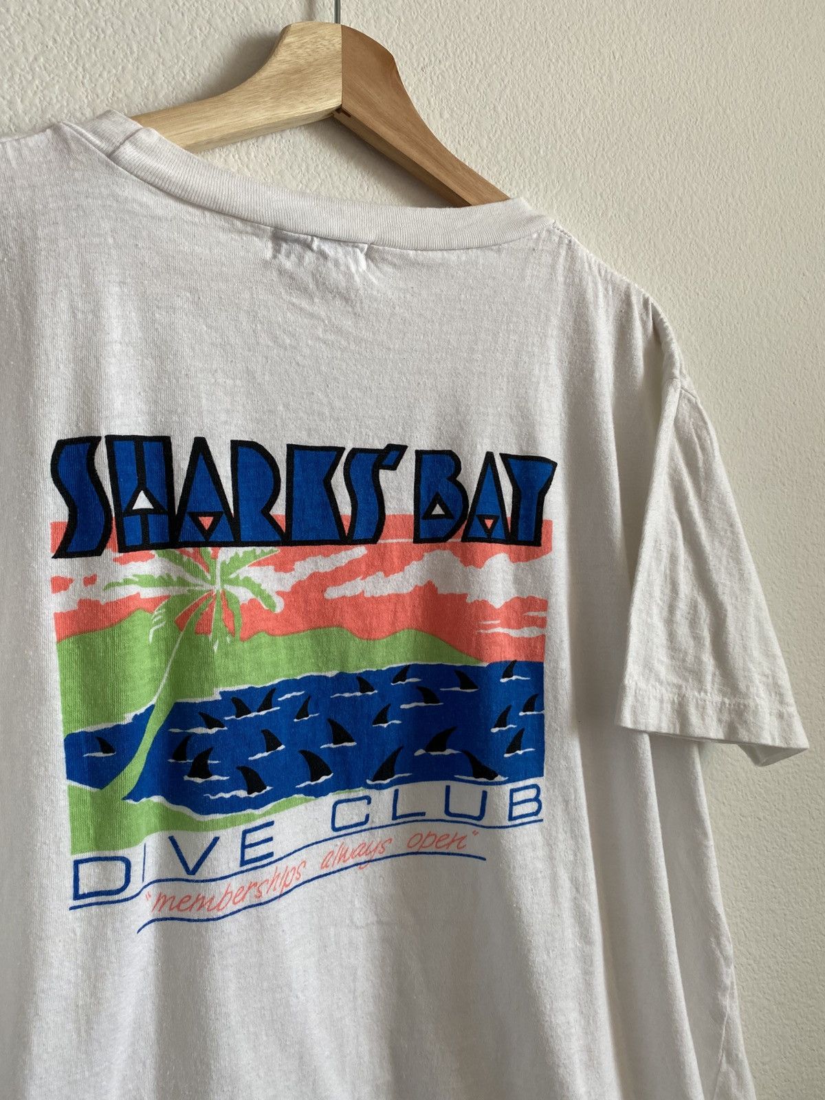 Unsound Rags Vintage 90s Sharks Bay Dive Club Single Stitch Tee Size US XL / EU 56 / 4 - 3 Thumbnail