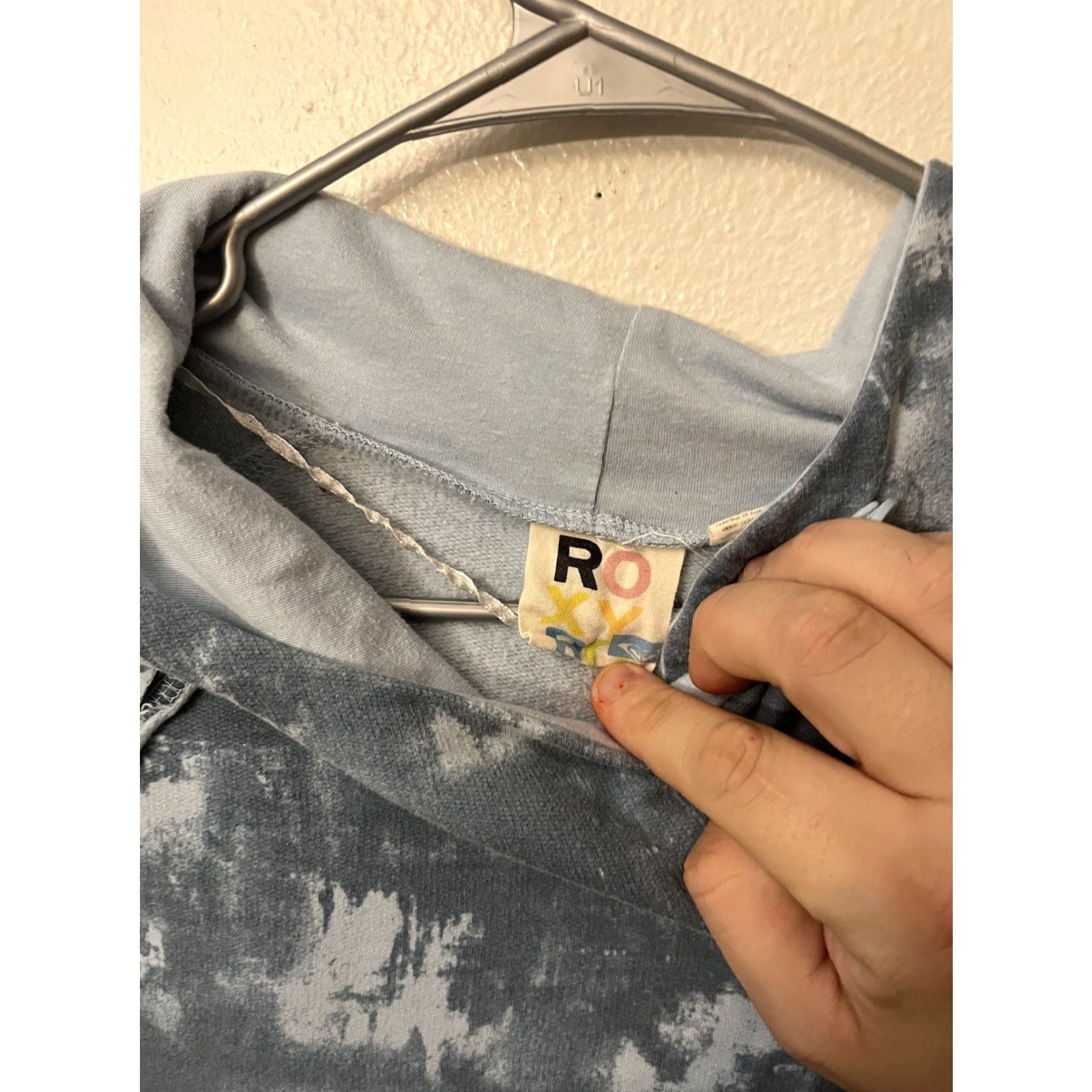 Vintage Roxy Women's Button Long Sleeve Knit Hoodie Large Tie Dye Pocket Size L / US 10 / IT 46 - 4 Thumbnail