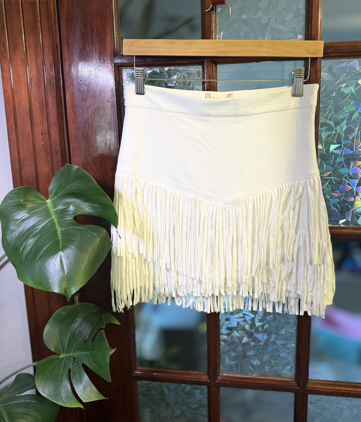 Other Altar’d State Suede fringe white skirt M EUC CUTE! Size 28" / US 6 / IT 42 - 1 Thumbnail
