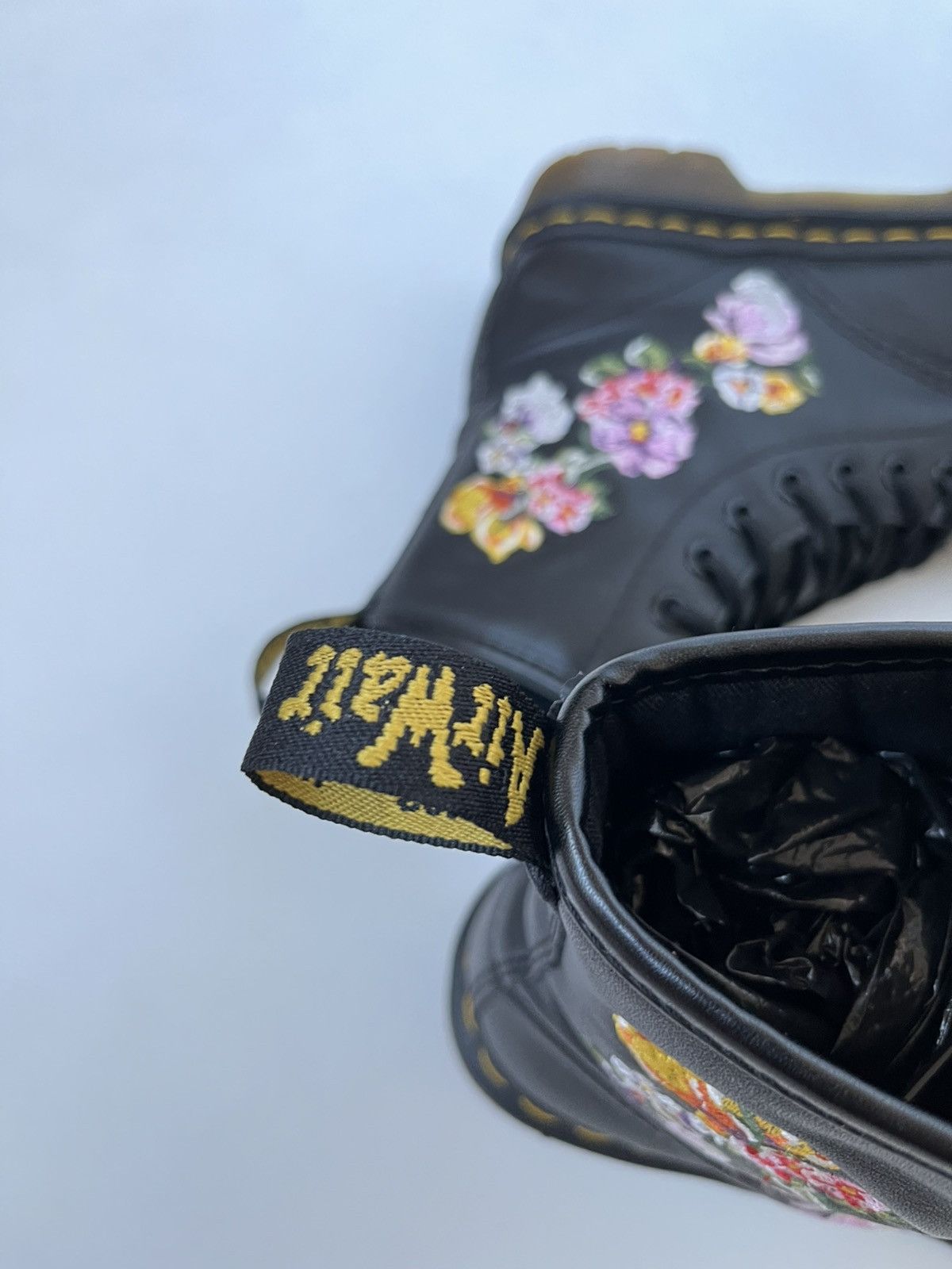 Dr. Martens Rare Dr. Martens Jadon Max Floral Boots Size US 7 / IT 37 - 4 Thumbnail