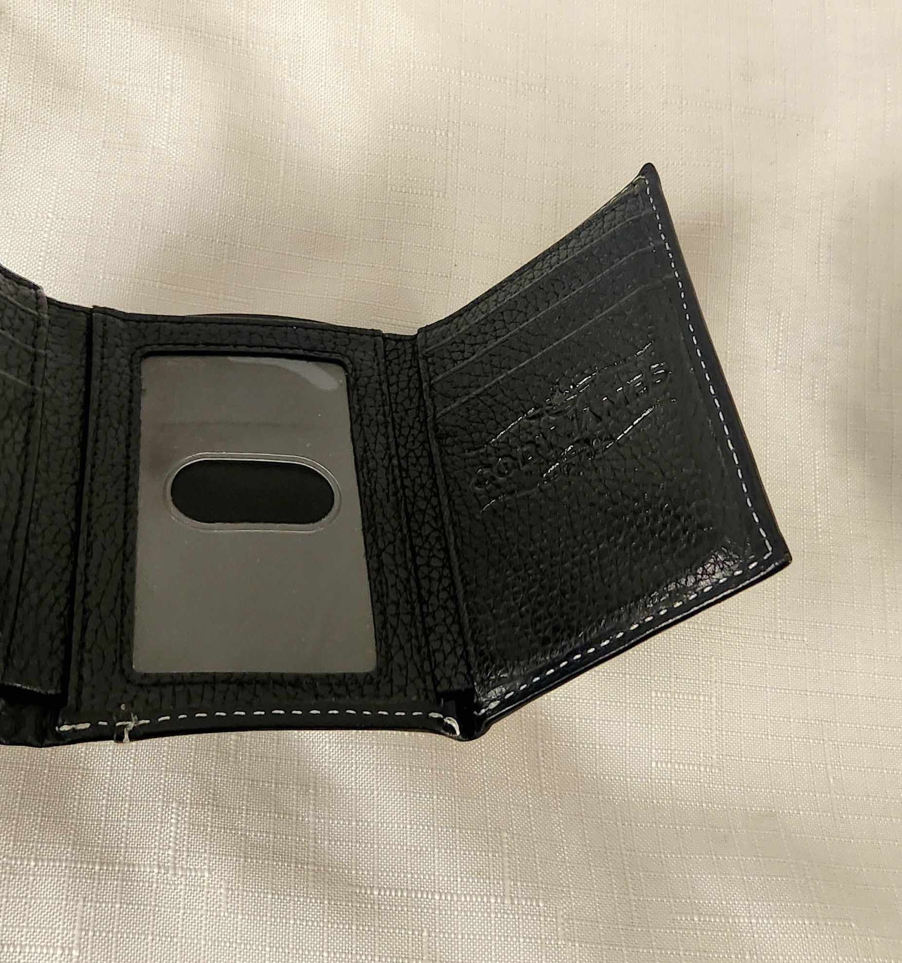 Cody James Cody James Men's stitched tri-fold leather wallet embossed Size ONE SIZE - 4 Thumbnail