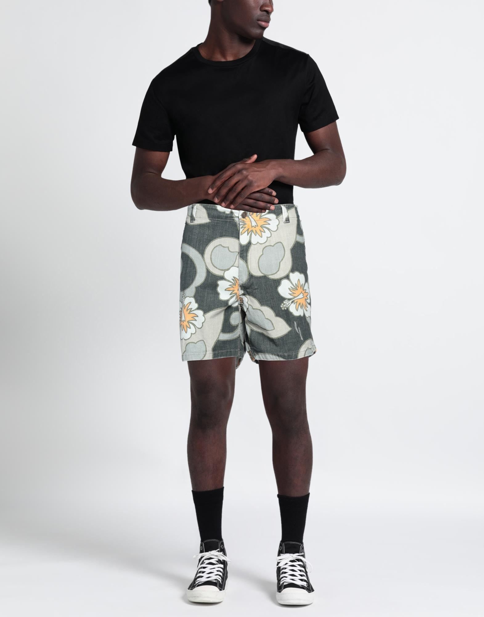 ERL o1y0125 Short in Multicolor Size US 36 / EU 52 - 2 Thumbnail