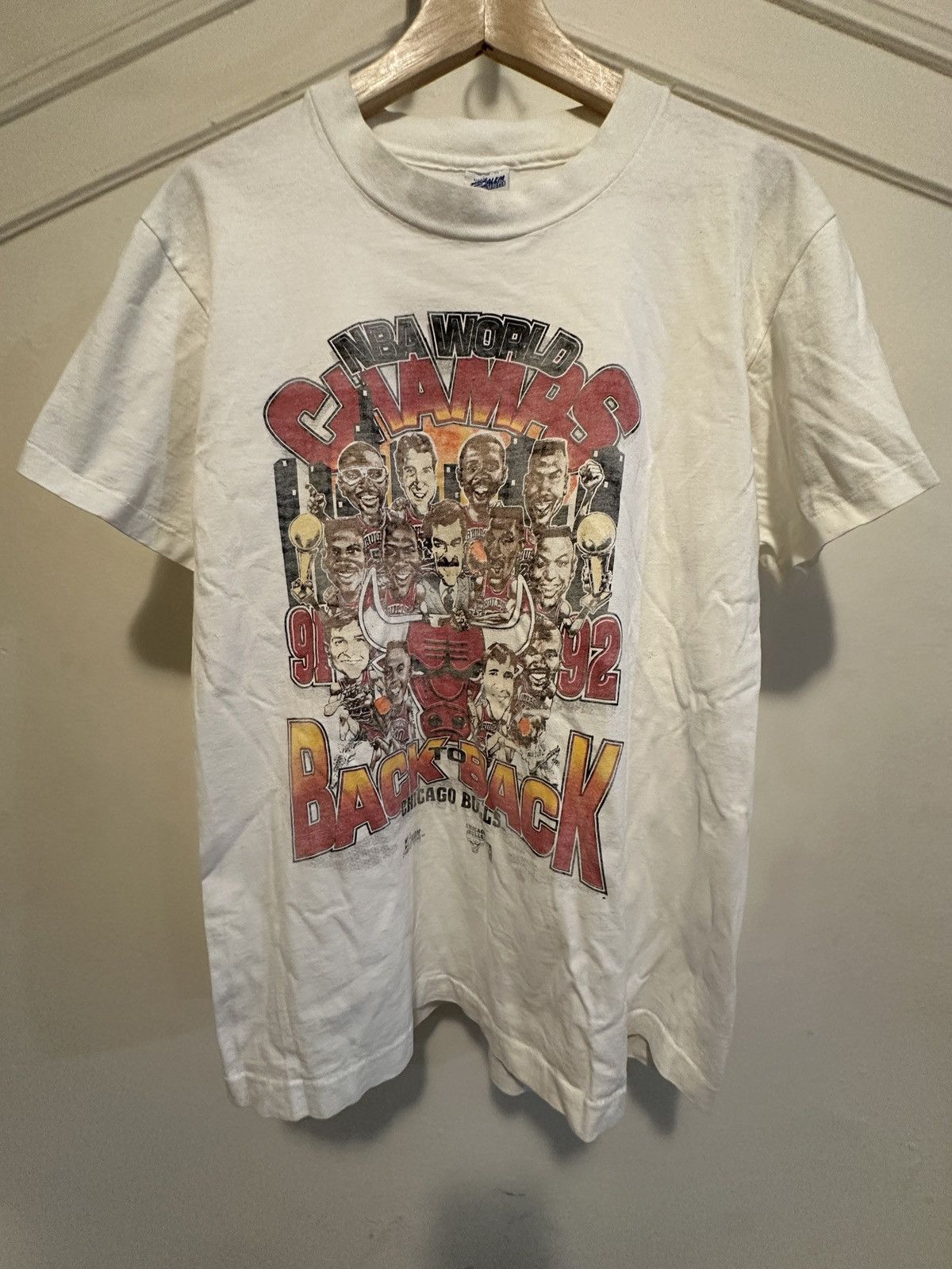 Salem Sportswear Vintage Chicago Bulls 91-92 World Champs T-Shirt Sz L Size US L / EU 52-54 / 3 - 1 Thumbnail