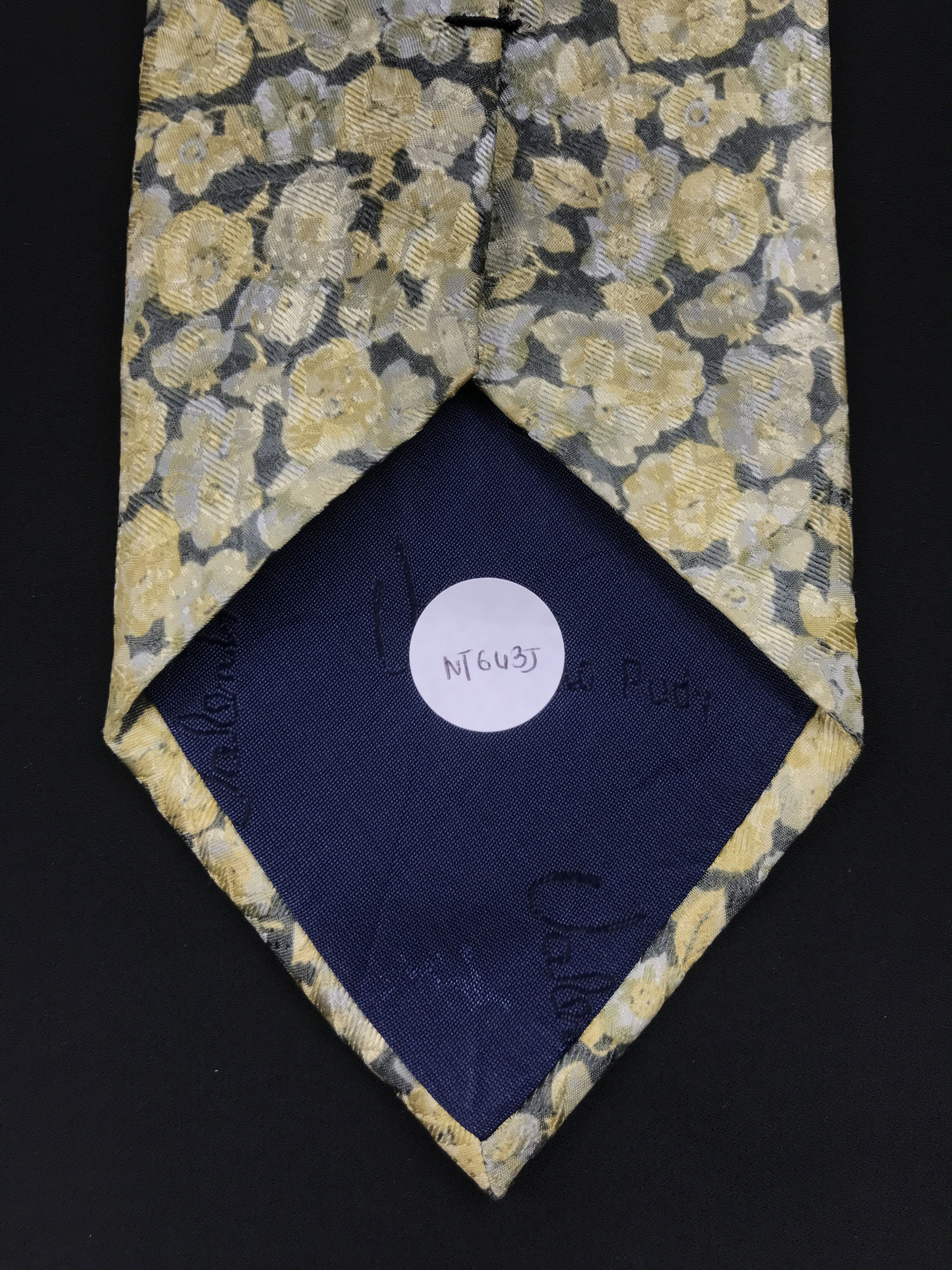 Vintage Vintage Valentino Rudy Silk Necktie Size ONE SIZE - 9 Thumbnail