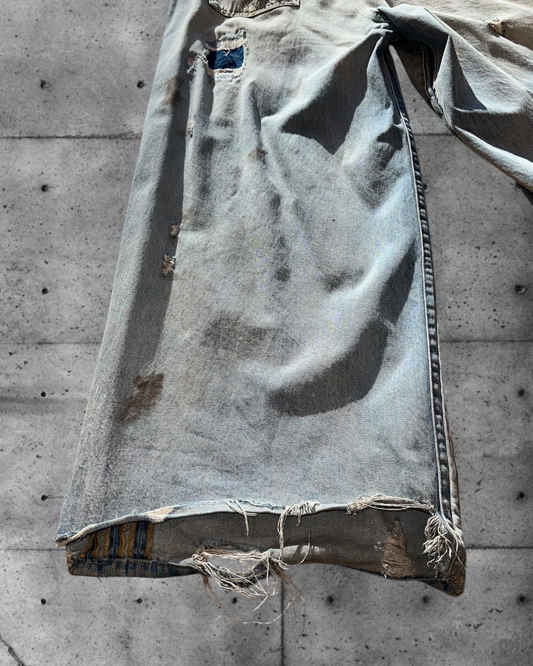 Vetements Vetements Trashed Big Shape Jeans Distressed Light Blue Size US 32 / EU 48 - 17 Thumbnail
