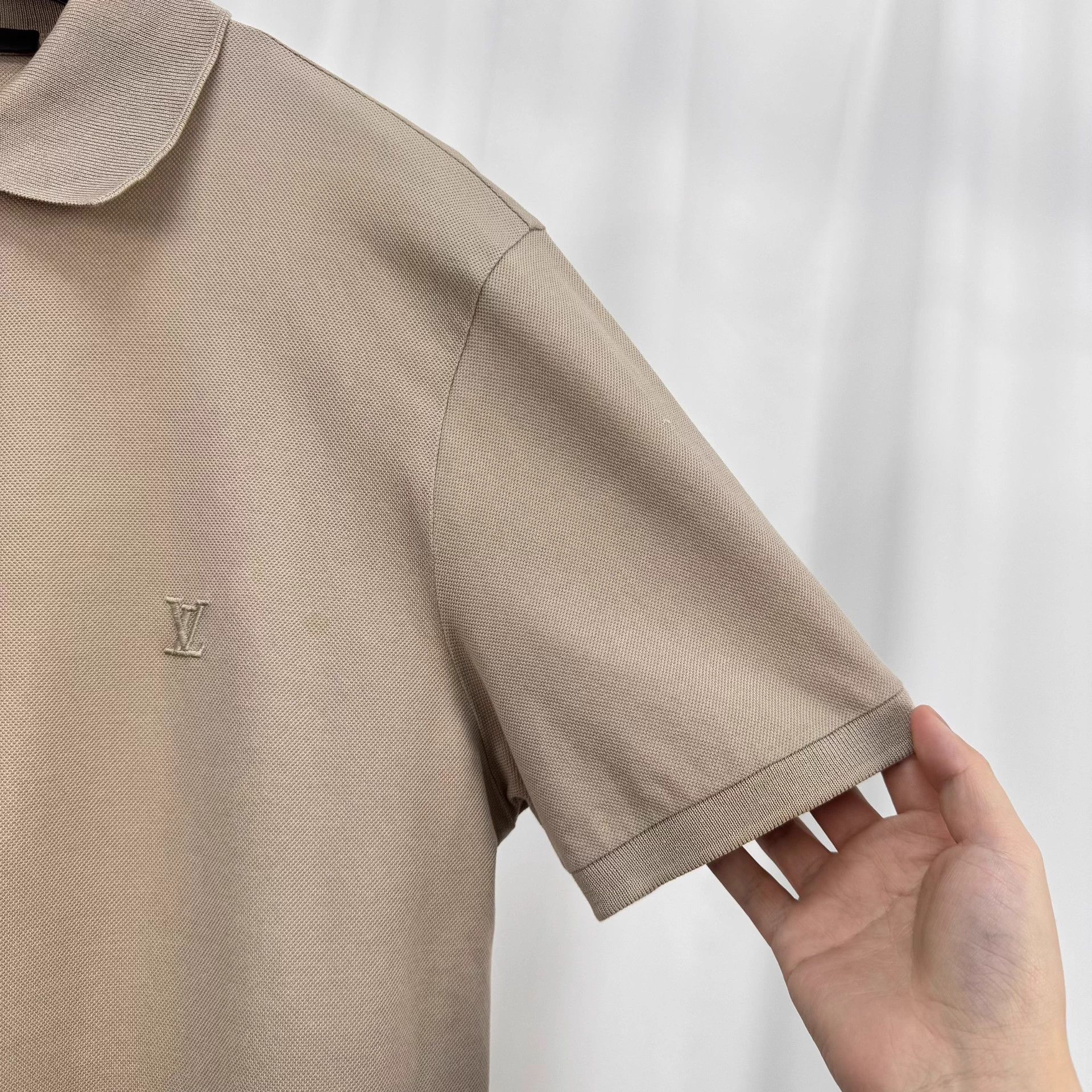 Louis Vuitton LV Oatmeal Embroidered SS Tee M 98New Size US M / EU 48-50 / 2 - 4 Thumbnail