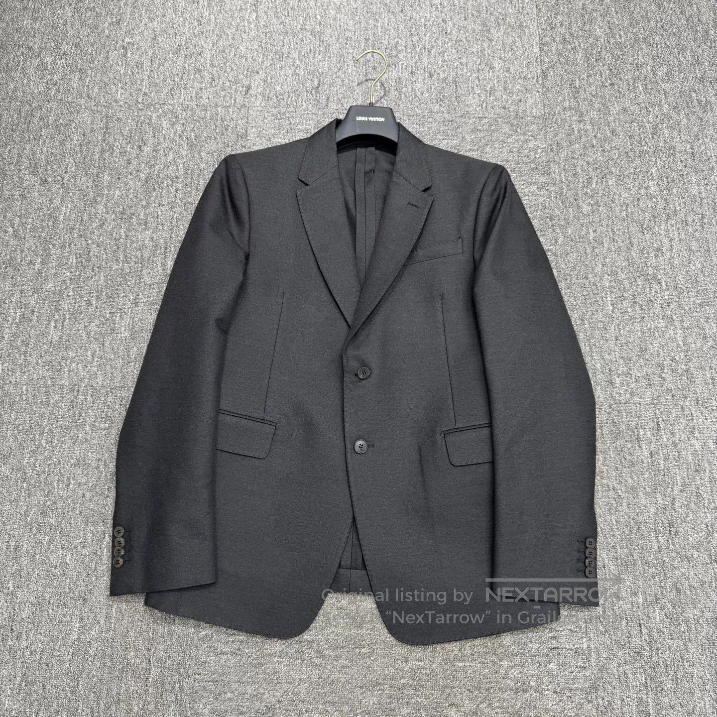 Valentino Valentino Wool Silk Blend Suit Jacket. Size US M / EU 48-50 / 2 - 1 Thumbnail