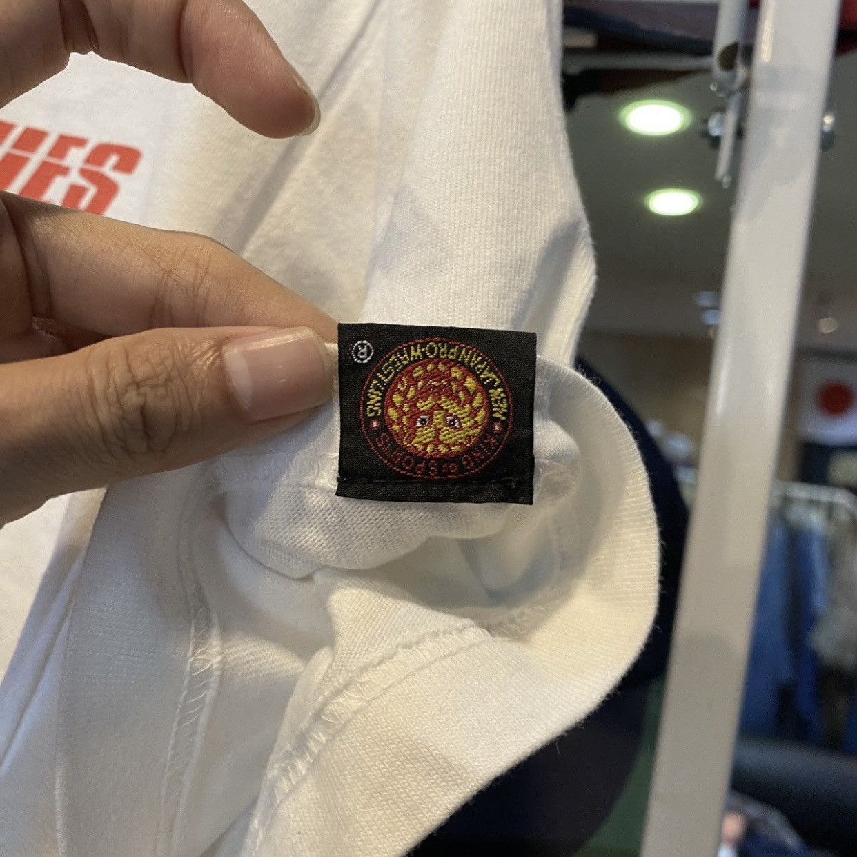 Japanese Brand Vintage NJPW Kamen Rider Bandai 'The Legend Continues' Tee Size US L / EU 52-54 / 3 - 10 Thumbnail