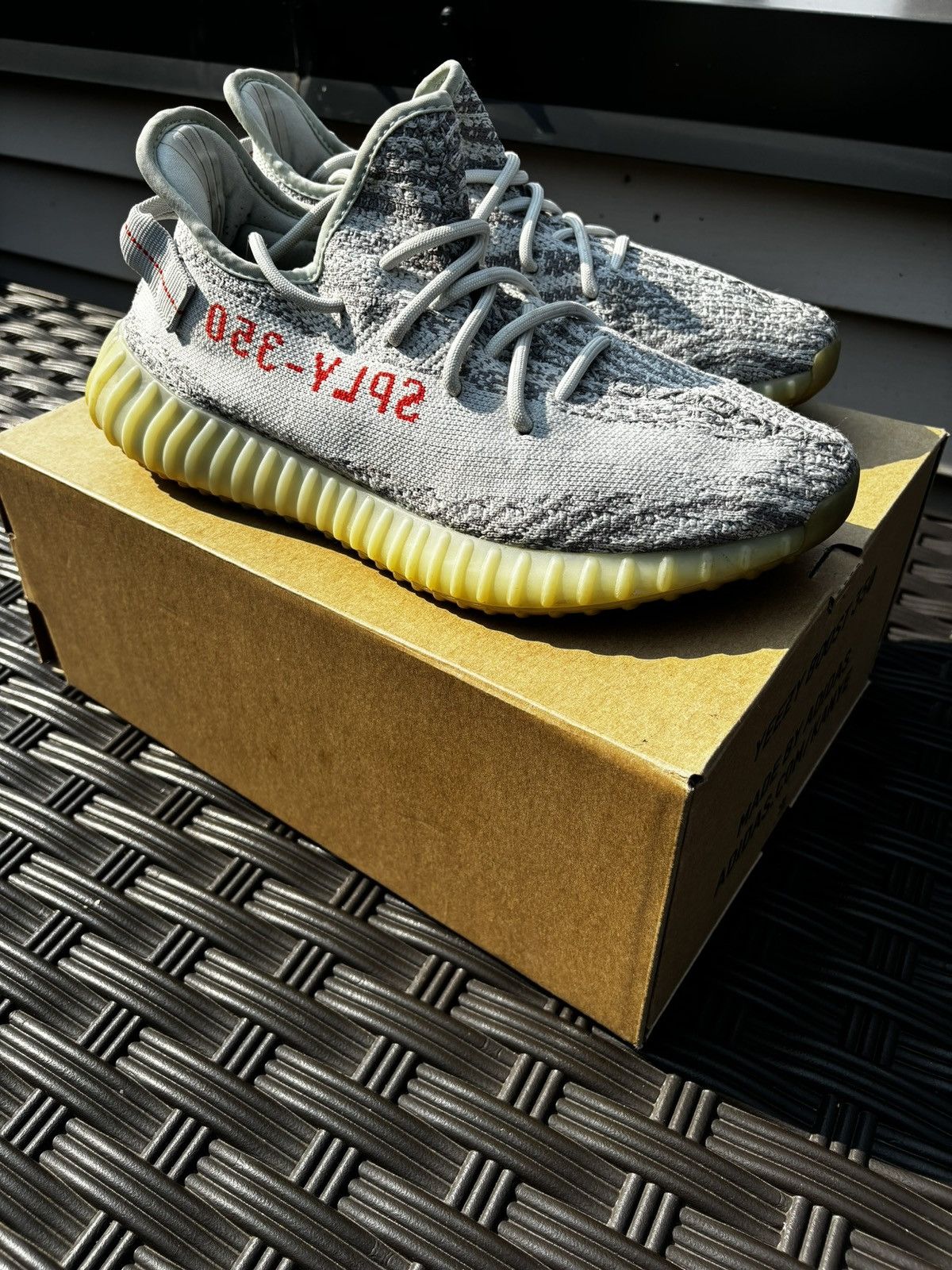 Yeezy Yeezy 350 V2 “Blue Tint” Size US 9.5 / EU 42-43 - 2 Thumbnail