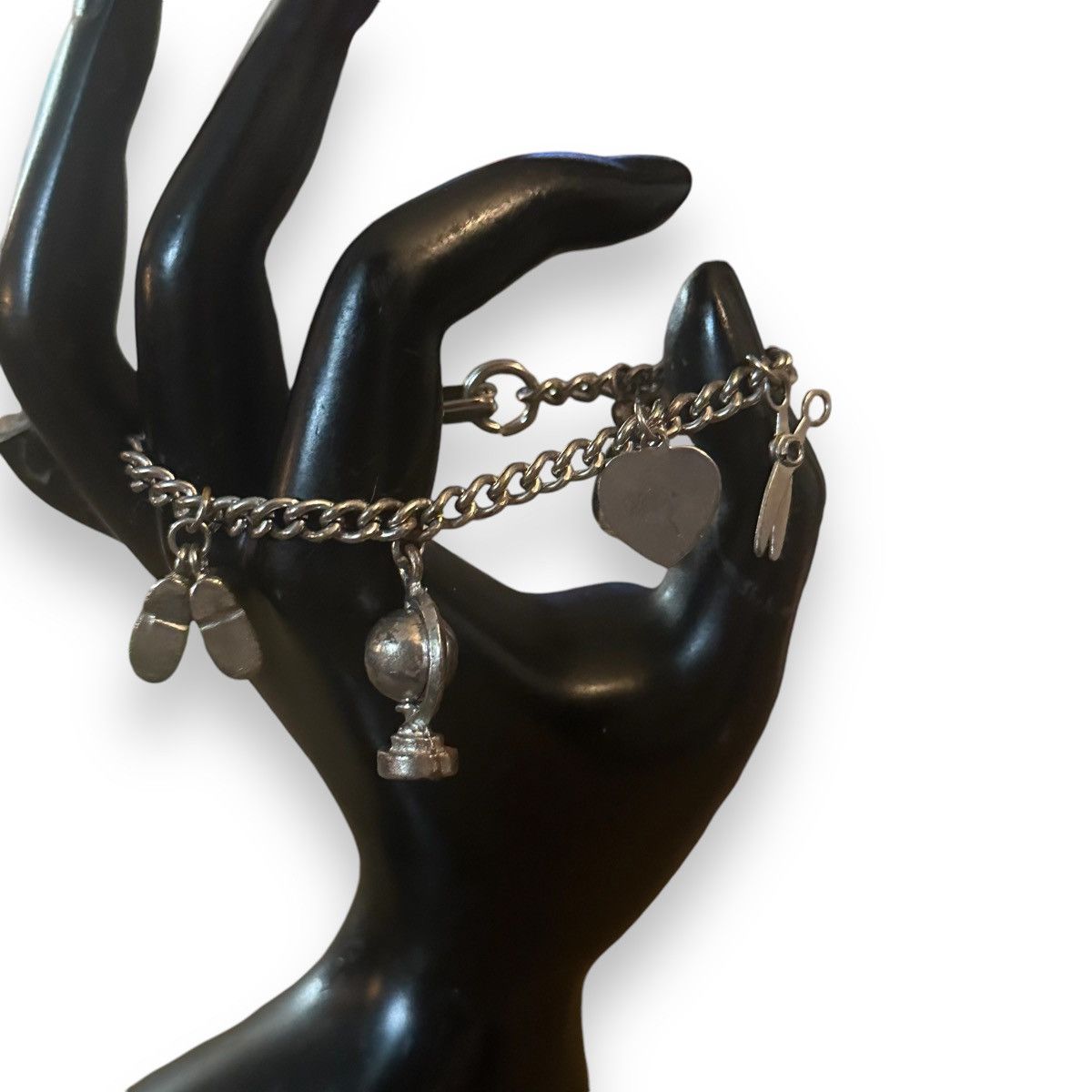 Vintage Vintage silver tone charm bracelet Size ONE SIZE - 7 Thumbnail