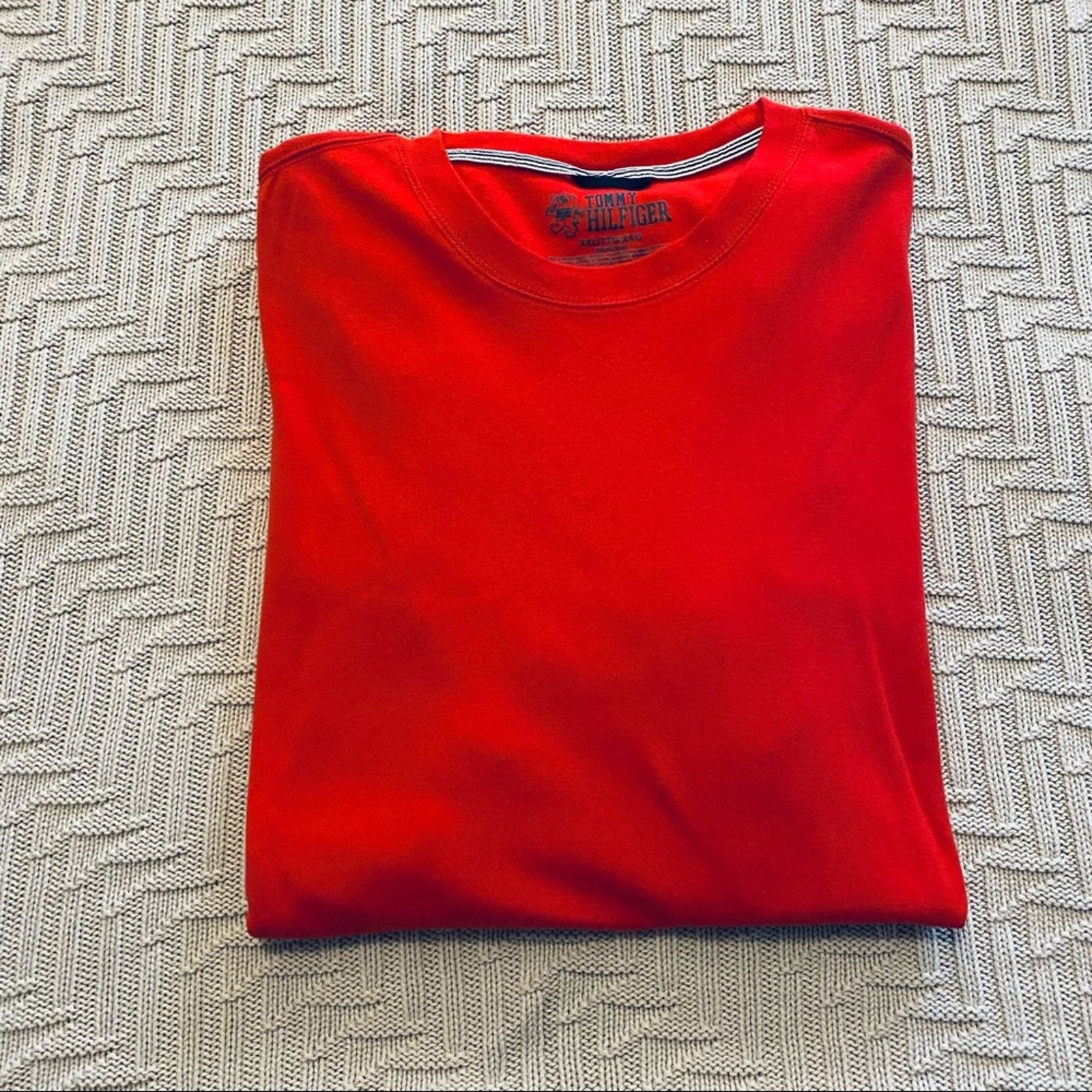 Tommy Hilfiger Tommy Hilfiger red basic tee Size US XXL / EU 58 / 5 - 1 Thumbnail
