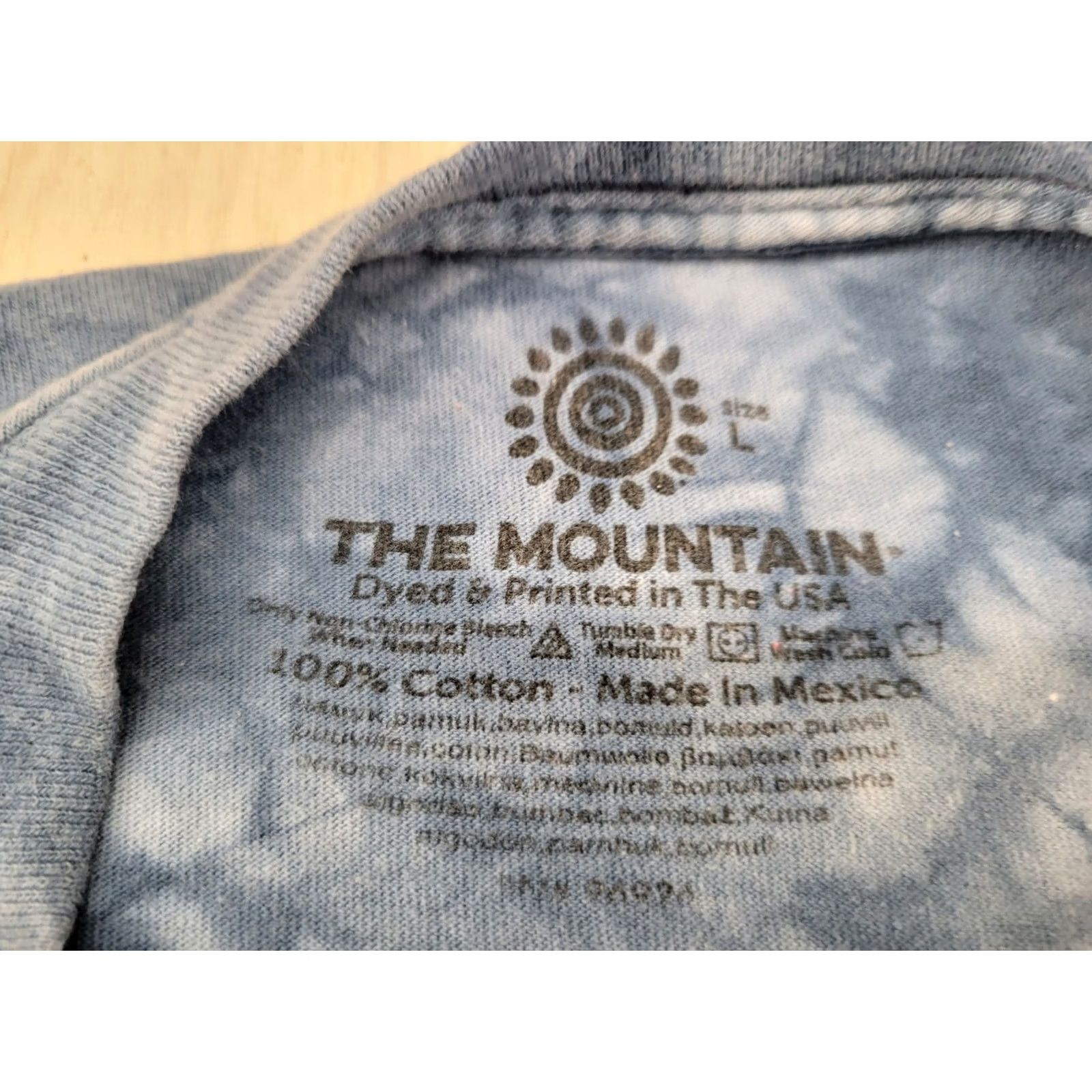 The Mountain The Mountain Dye T Shirt Black Bear Canada Mens L Blue Graphic Tee Short Sleeve Crew Neck 100% Cotton Forge TN Vintage: No Size US L / EU 52-54 / 3 - 8 Thumbnail