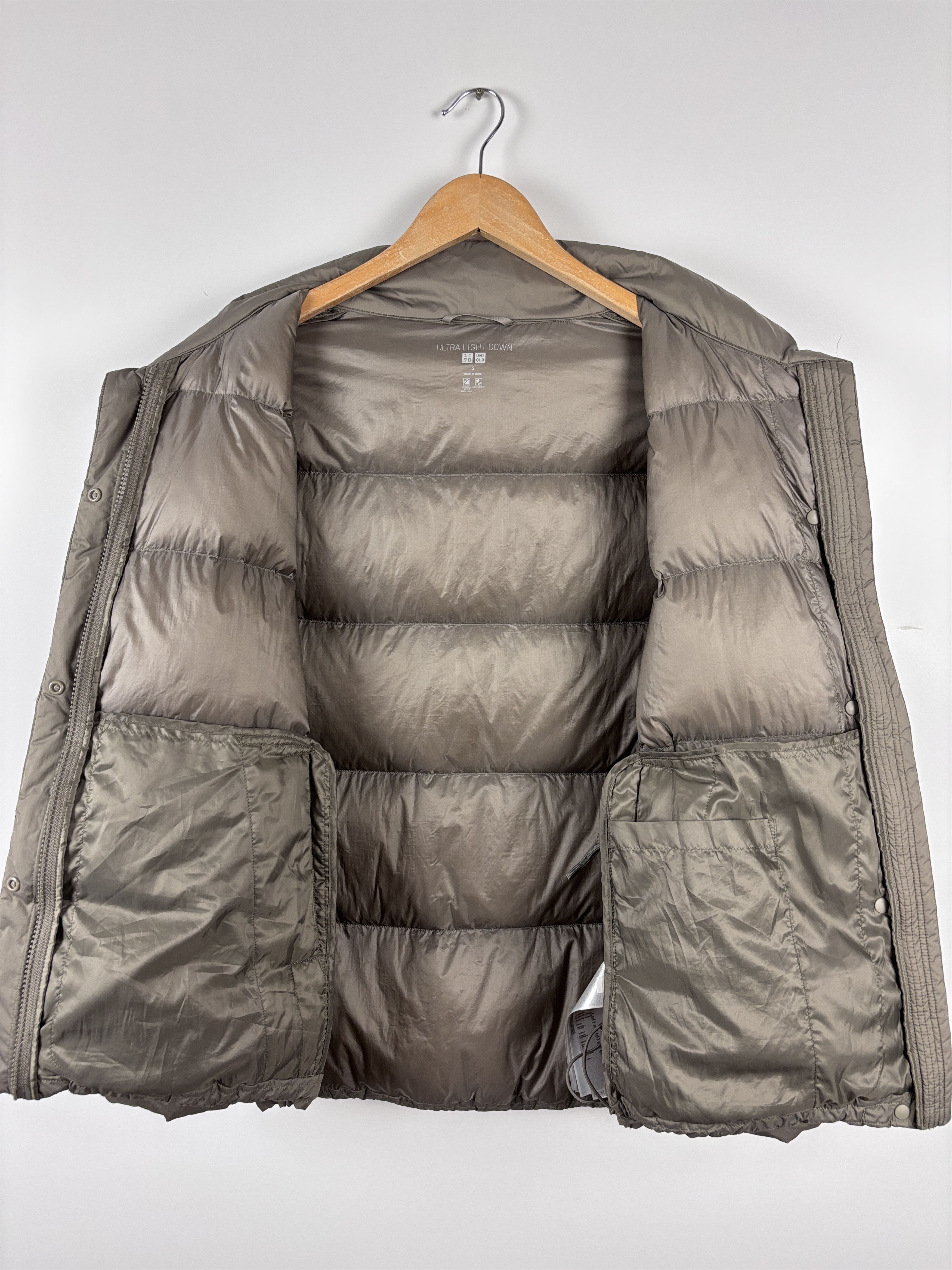 Uniqlo Uniqlo Ultra Light Down Puffer Jacket Packable Beige Size S Size S / US 4 / IT 40 - 8 Thumbnail
