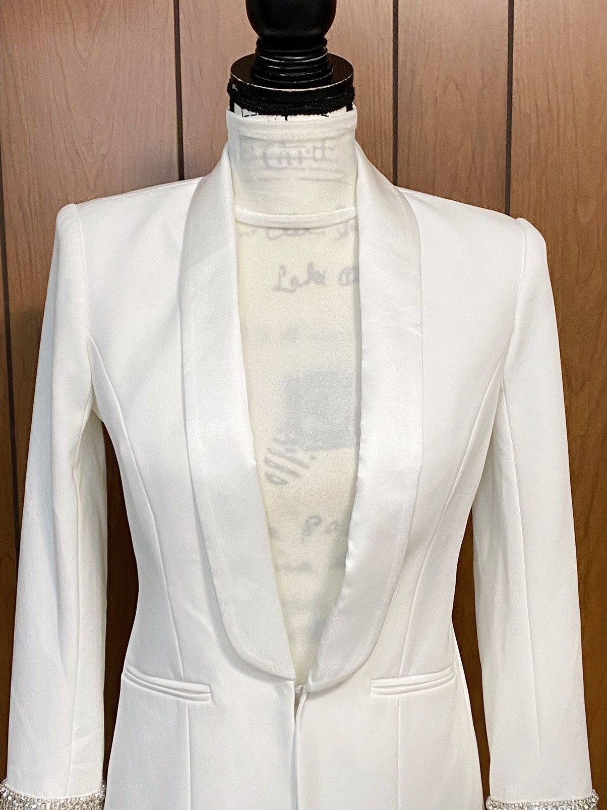 Generation Love Generation Love Argo Crystal Trimmed Crepe Blazer size XS Size XS / US 0-2 / IT 36-38 - 8 Thumbnail