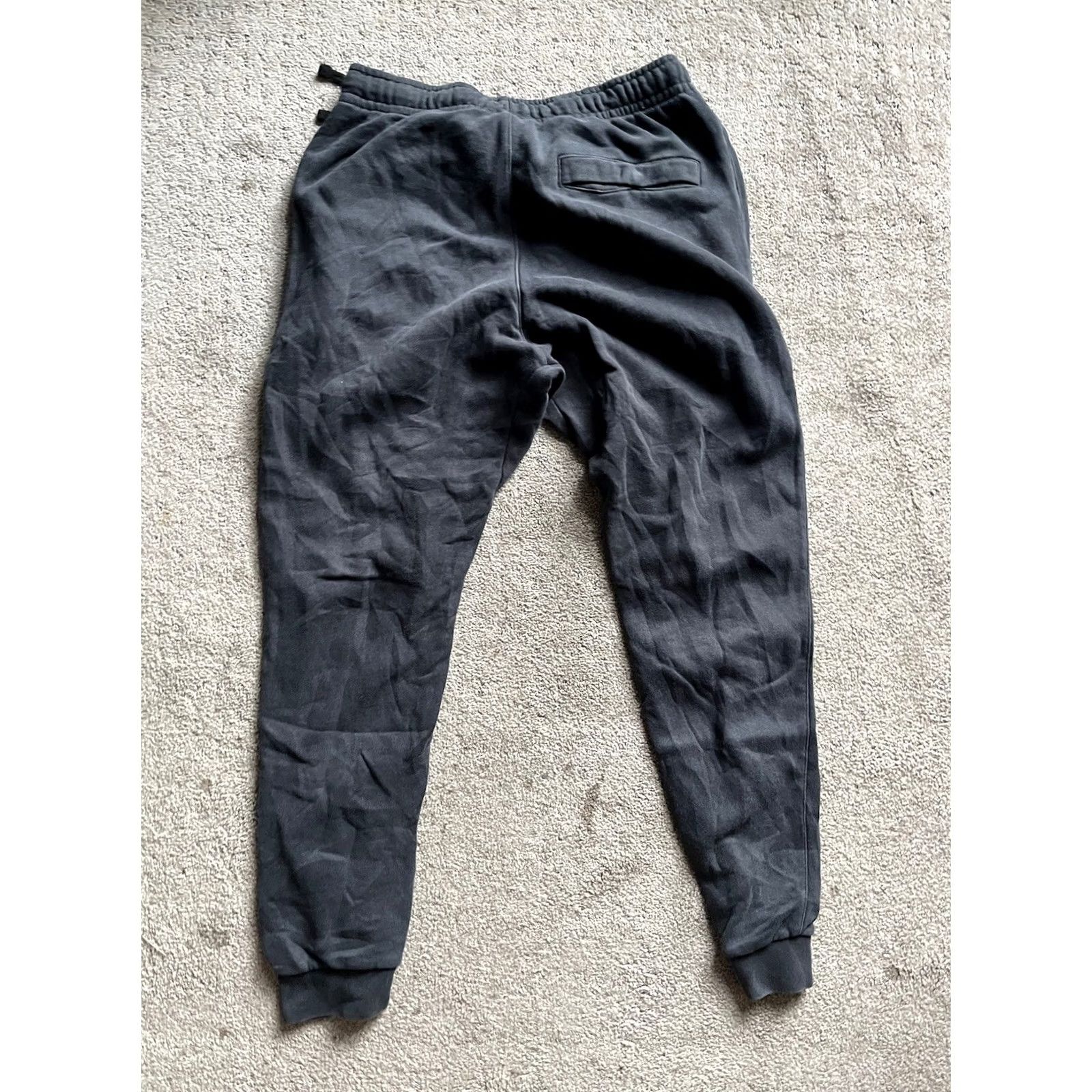 Nike Nike Sweatpants Size S Black Standard Fit Tapered Leg BV2671-010 Men's Size US 29 - 3 Thumbnail