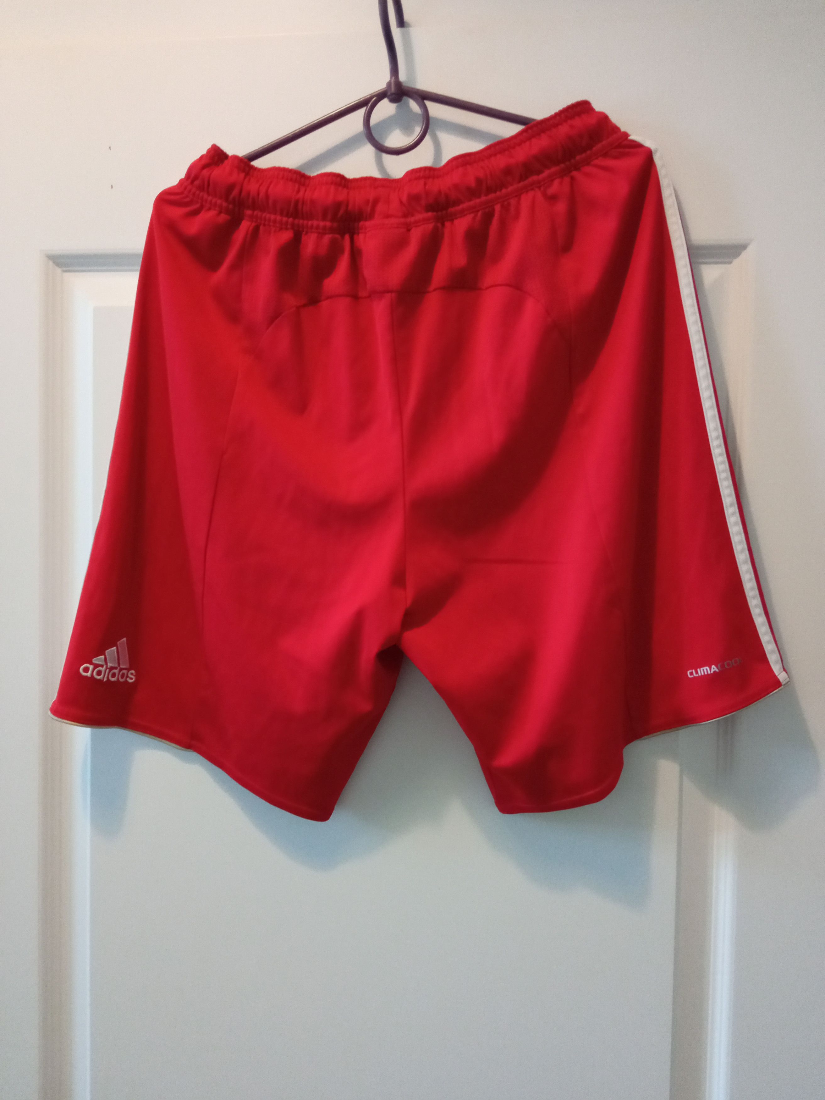 Adidas × Vintage Liverpool Home football Shorts 2008 - 2010 Size US 38 / EU 54 - 2 Thumbnail