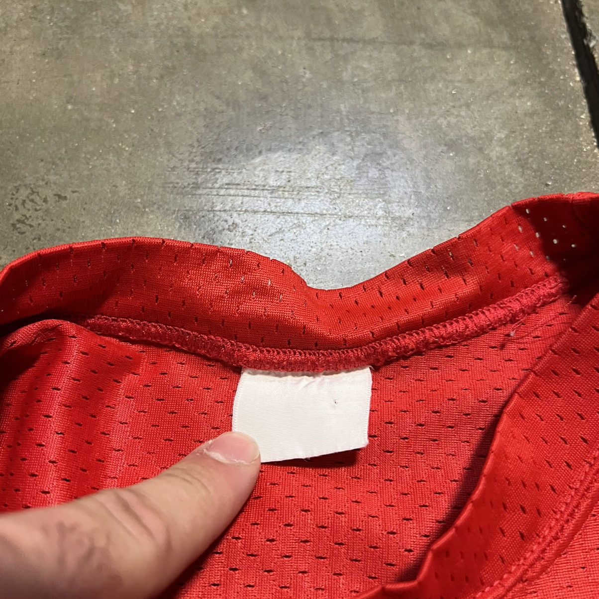 Vintage Vintage 80s Mesh Football Jersey Cropped Boxy Warm Up Faded Size US L / EU 52-54 / 3 - 9 Thumbnail