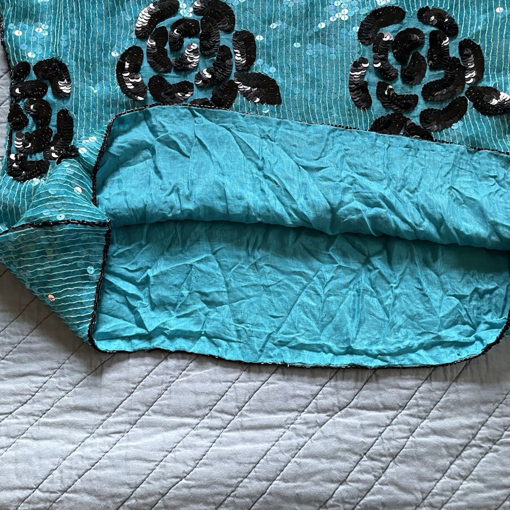 Joseph VINTAGE Joseph Le Bon Top Blouse Silk Sequin Turquoise Black Roses 80s 90s Party/Cocktail Women L Blue/Blue Mens Women Size L / US 10 / IT 46 - 5 Thumbnail