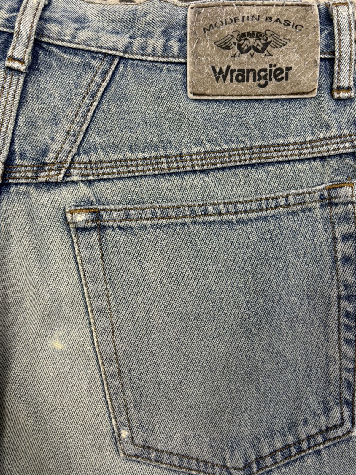 Wrangler Vintage Wrangler Light Blue Wash Baggy Distressed Jeans Size US 32 / EU 48 - 10 Thumbnail