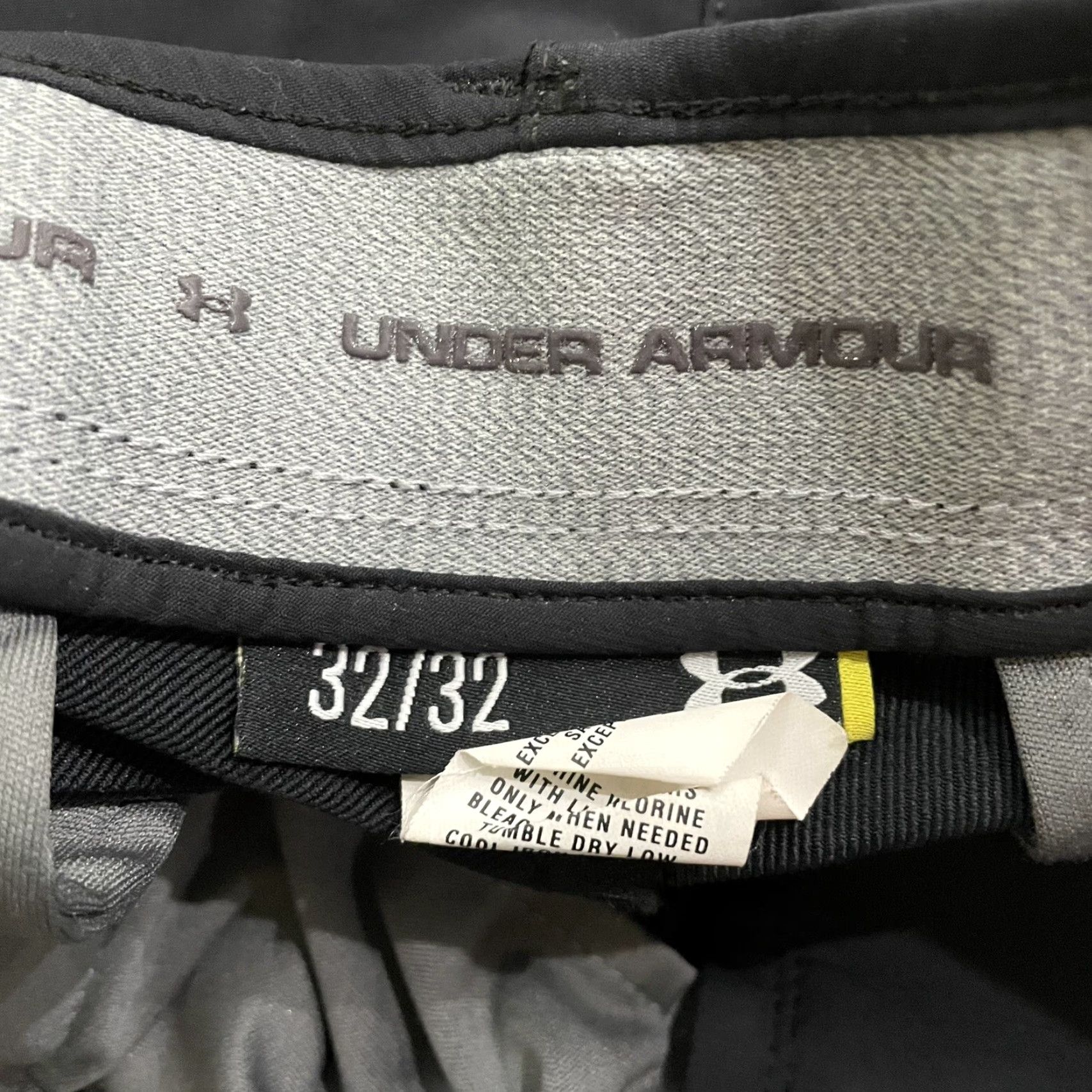 Vintage VINTAGE? Wait; no. Under Armour Nylon Blend Black Athletic Pants Men Regular 32x32 Inseam 32 Golf Style Mens Black Nylon Blend Athletic Pants Size US 32 / EU 48 - 4 Thumbnail