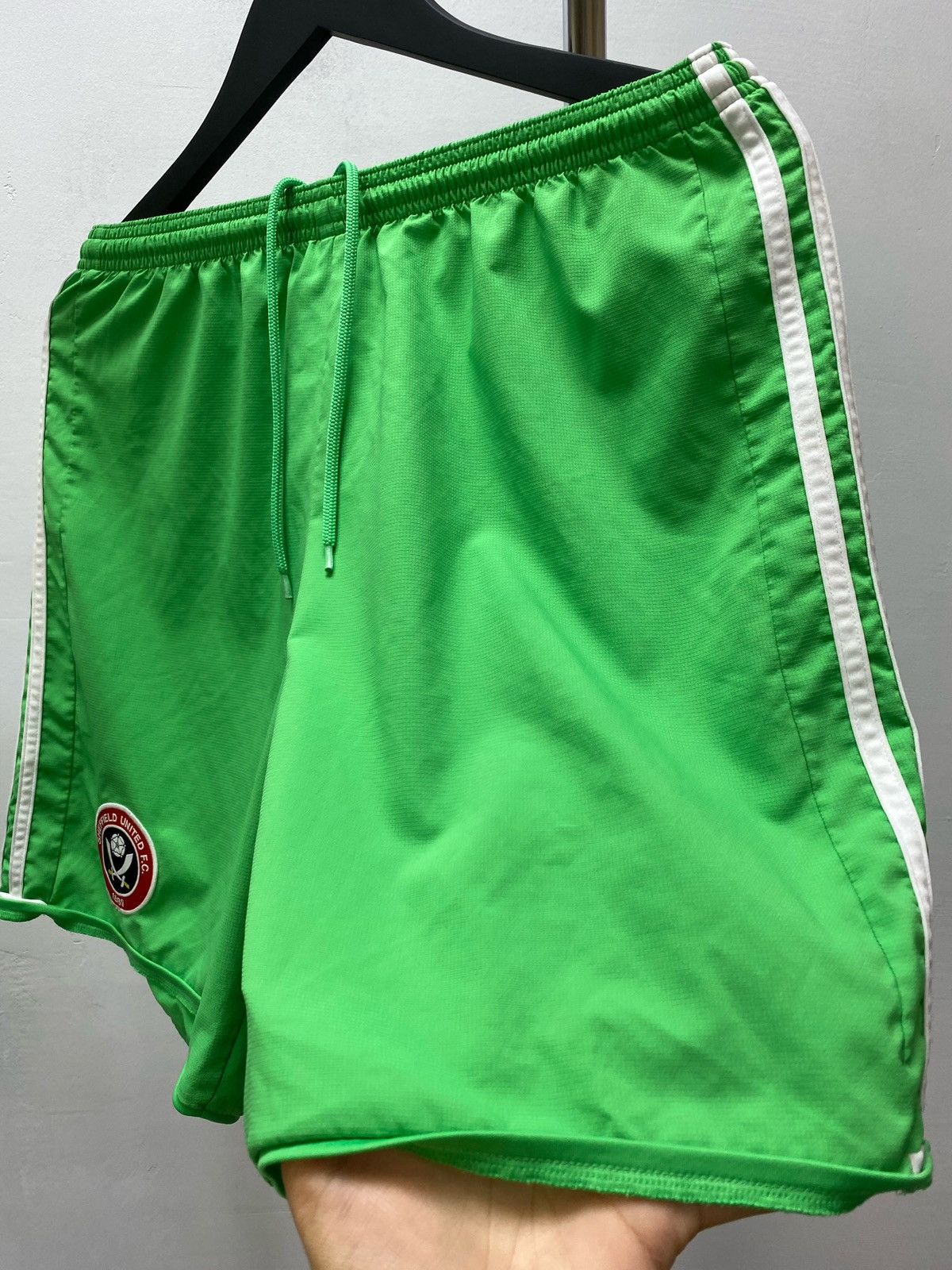 Adidas Adidas Shefield United Shorts Soccer Jersey Size US 34 / EU 50 - 5 Thumbnail