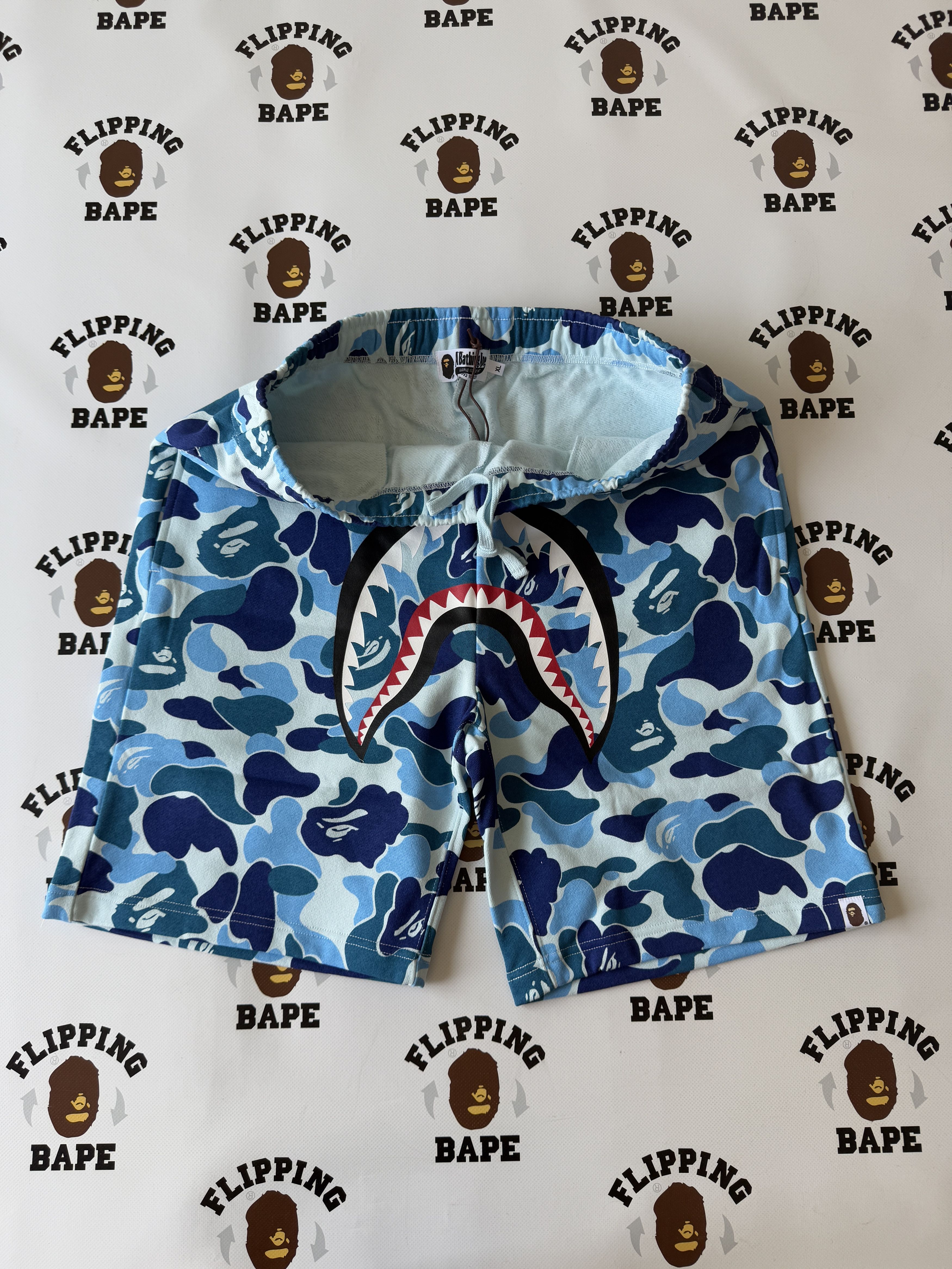 Bape BAPE ABC CAMO SHARK SWEAT SHORTS Size US 36 / EU 52 - 5 Thumbnail