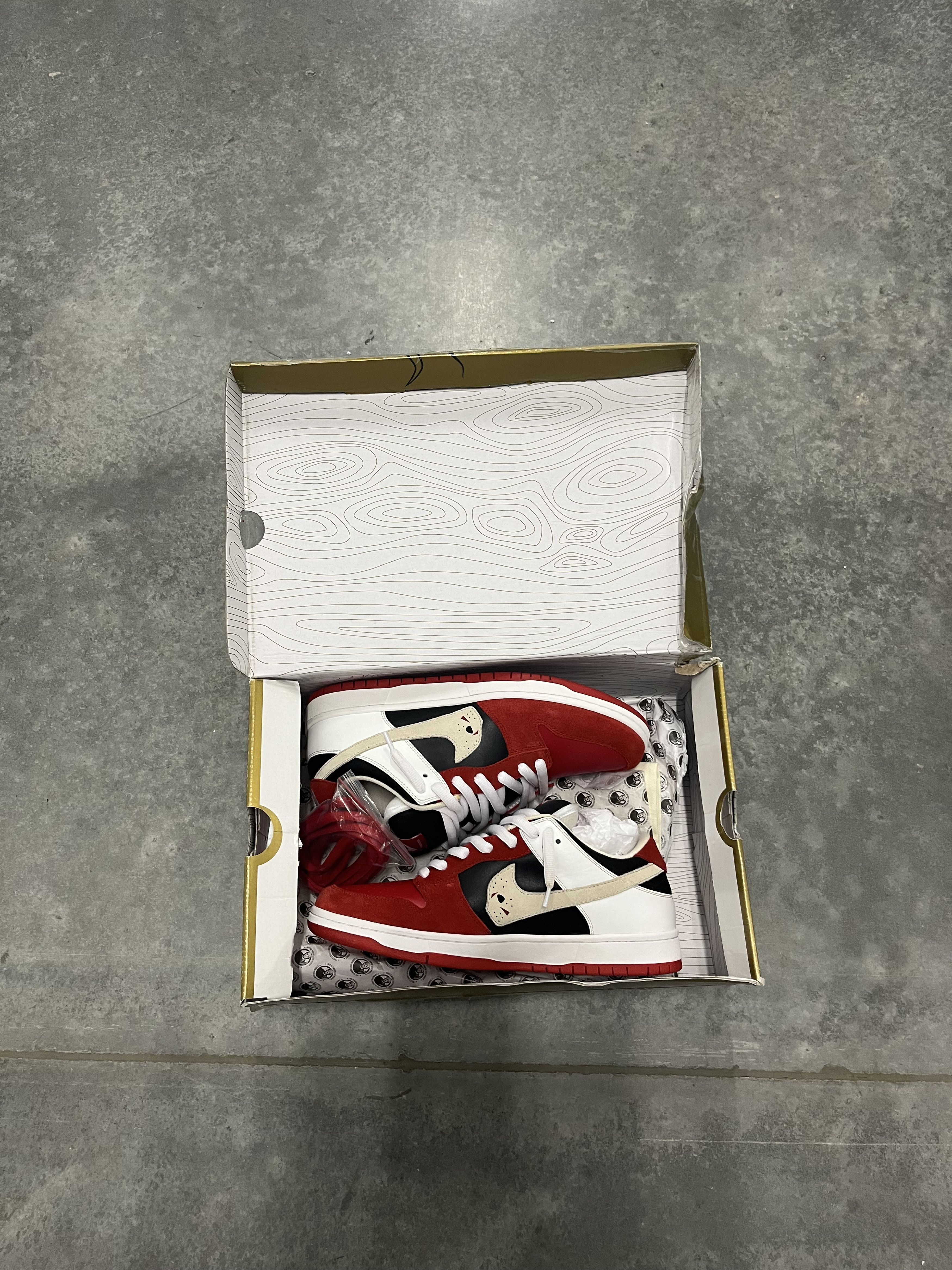 Warren Lotas Warren Lotas Jason SB Dunk Low Red 9.5 Size US 9.5 / EU 42-43 - 12 Thumbnail