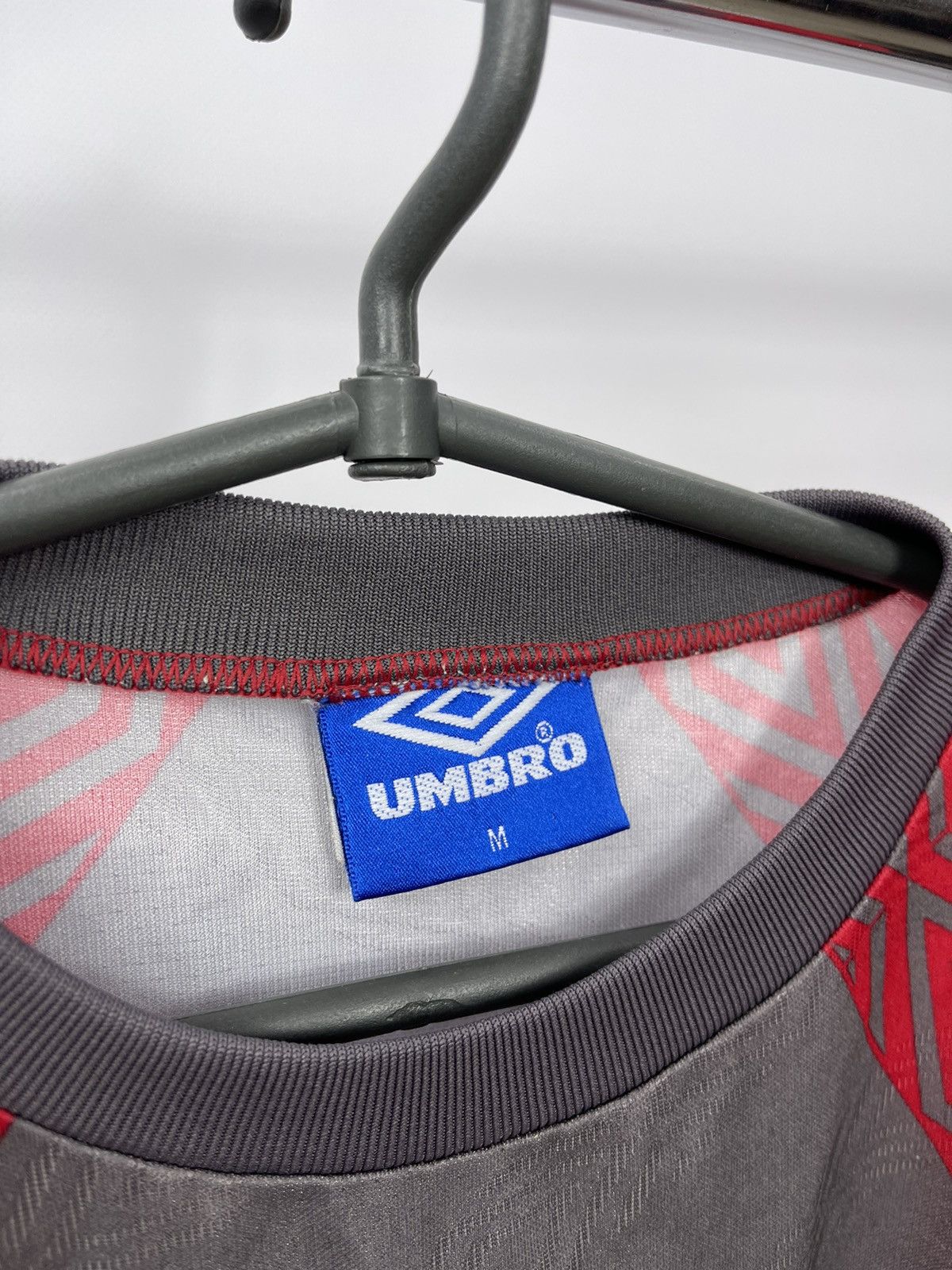 Umbro × Vintage Umbro Jersey Vintage 90s Size M Red Big Logo Size US M / EU 48-50 / 2 - 4 Thumbnail