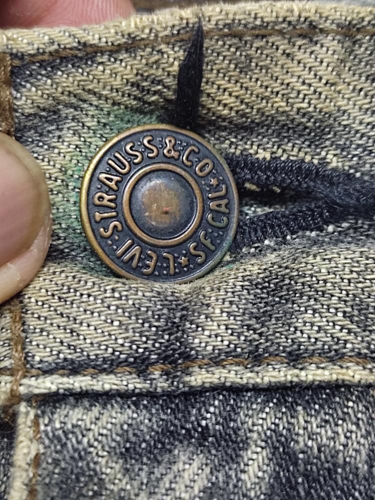 Vintage VINTAGE LEVIS 505 DISTRESSED FADED STYLE Size US 35 - 5 Thumbnail
