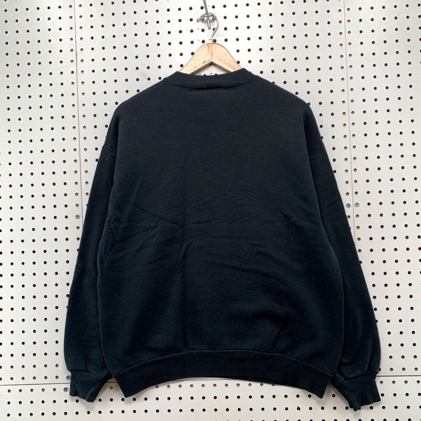 Jerzees VINTAGE Winnie The Pooh Crewneck Sweatshirt Mens Large Black Embroidered 90s Jerzees Sweatshirt Size US L / EU 52-54 / 3 - 2 Thumbnail