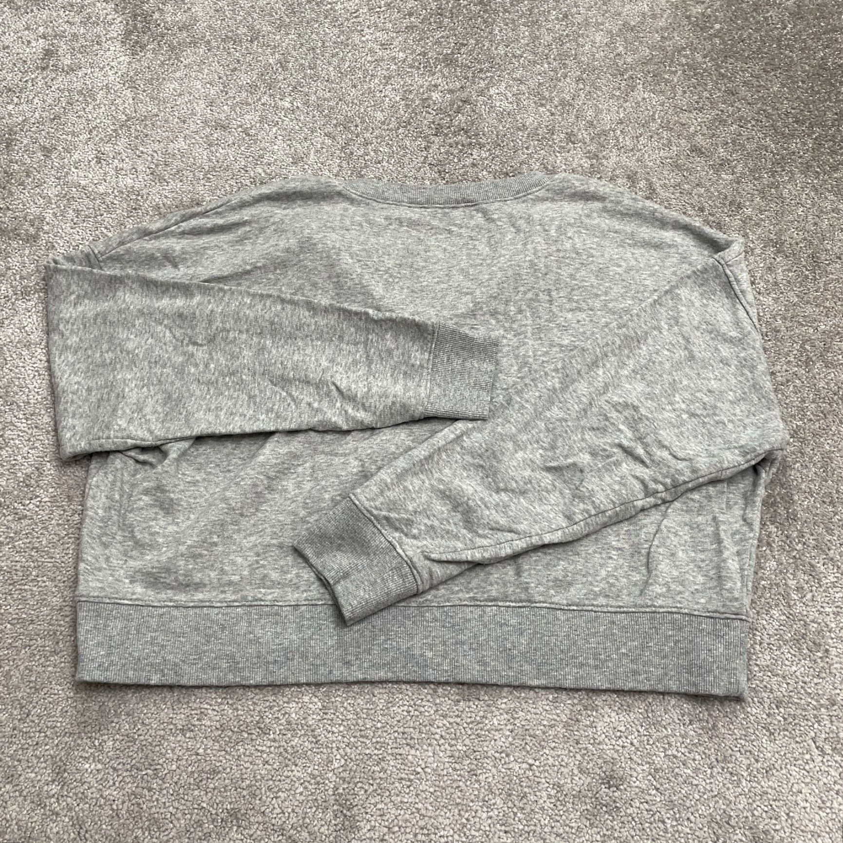 Forever 21 FOREVER 21 Cropped Pullover Sweatshirt Womens 0X Gray V-Neck Cotton Casual Size XL / US 12-14 / IT 48-50 - 2 Thumbnail