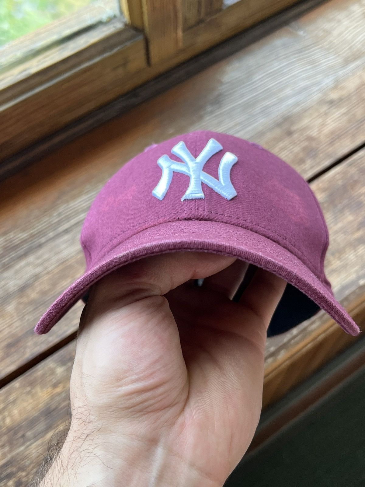 New York Yankees Y2K Cap New York Yankees New Era Beanie Hat Size ONE SIZE - 9 Thumbnail