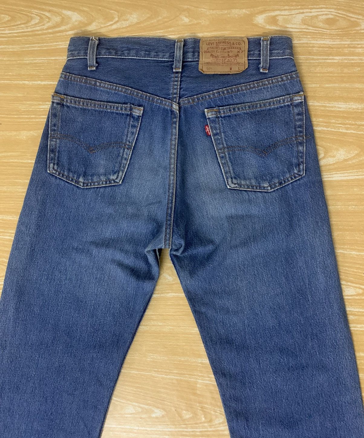 Levi's Vintage Levi’s 501 Button Fly #520 Denim Jeans Pants Size US 28 / EU 44 - 13 Thumbnail