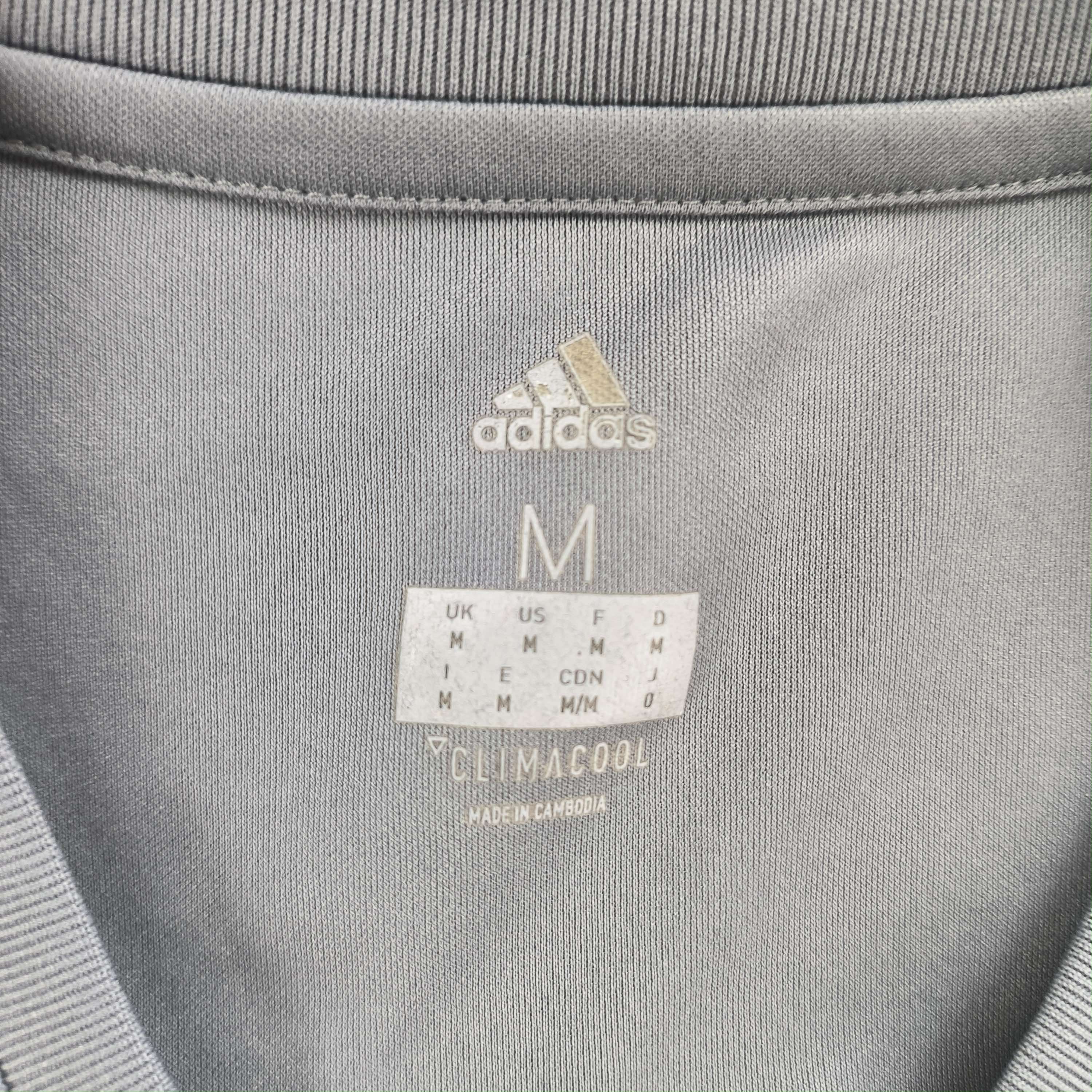 Adidas Manchester United 2017-18 Adidas training football jersey M Size US M / EU 48-50 / 2 - 5 Thumbnail