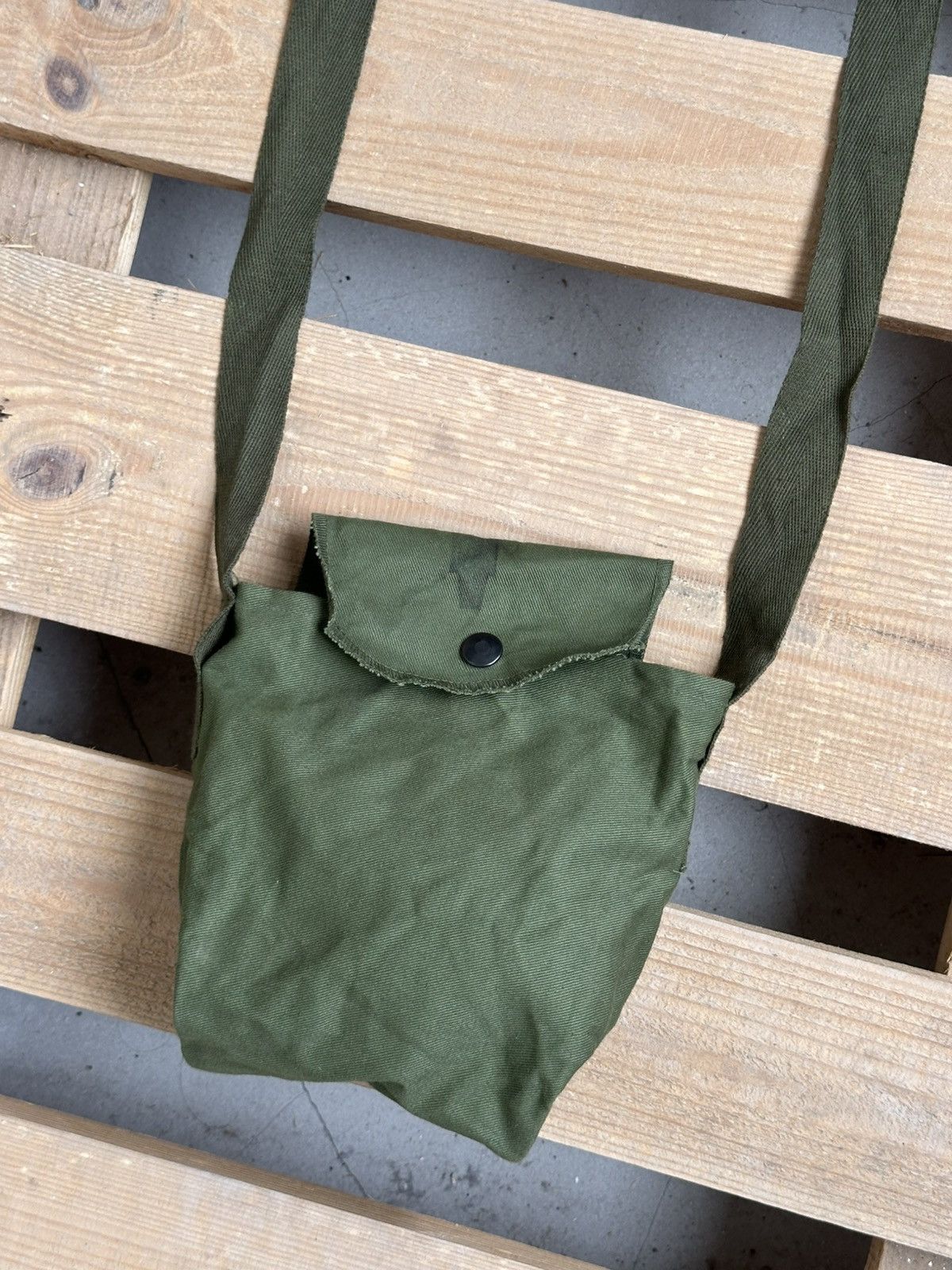 Vintage Vintage 90s 5.56mm F1 Ball Khaki Ammo Shoulder Bag Size ONE SIZE - 2 Thumbnail