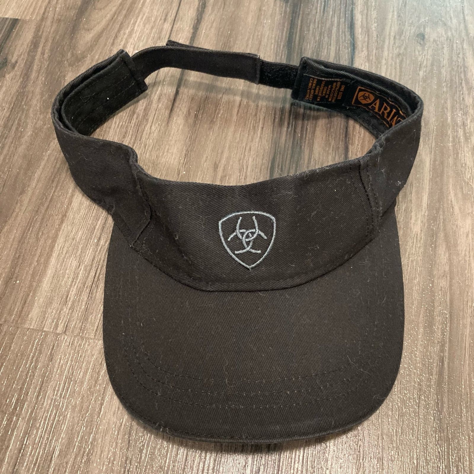 Ariat Ariat Sport Black Visor White Embroidered Logo Adjustable Size ONE SIZE - 1 Thumbnail
