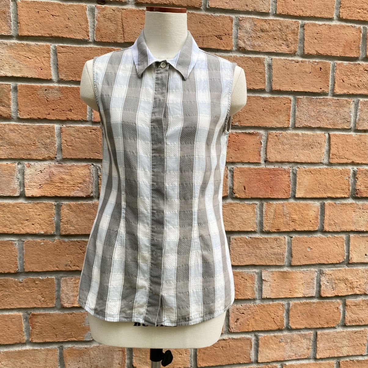 Armani ARMANI JEANS Sleeveless Check Shirt Size M / US 6-8 / IT 42-44 - 1 Thumbnail