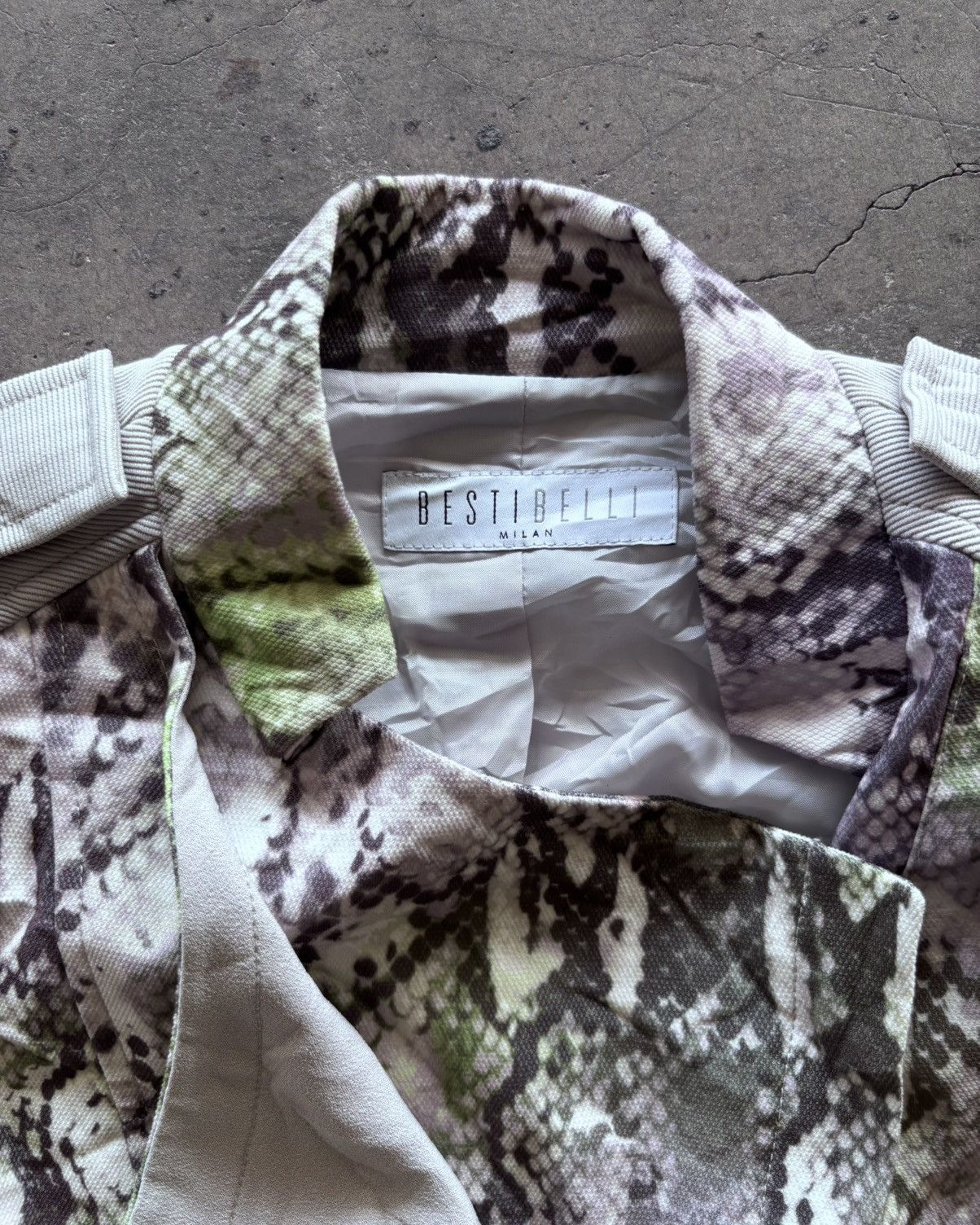 If Six Was Nine × Japanese Brand × Le Grande Bleu (L.G.B.) Besti Melli Milan Snake Skin Assymmetrical Jacket Size US M / EU 48-50 / 2 - 2 Thumbnail