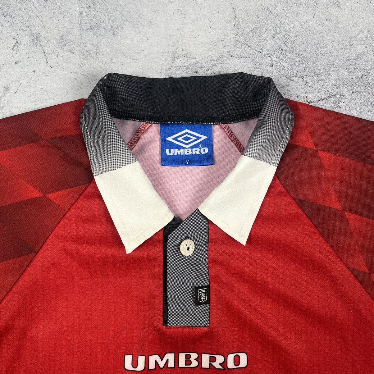 Umbro Vintage Umbro Manchester United Sharp home jersey 1996/98 Size US S / EU 44-46 / 1 - 6 Thumbnail