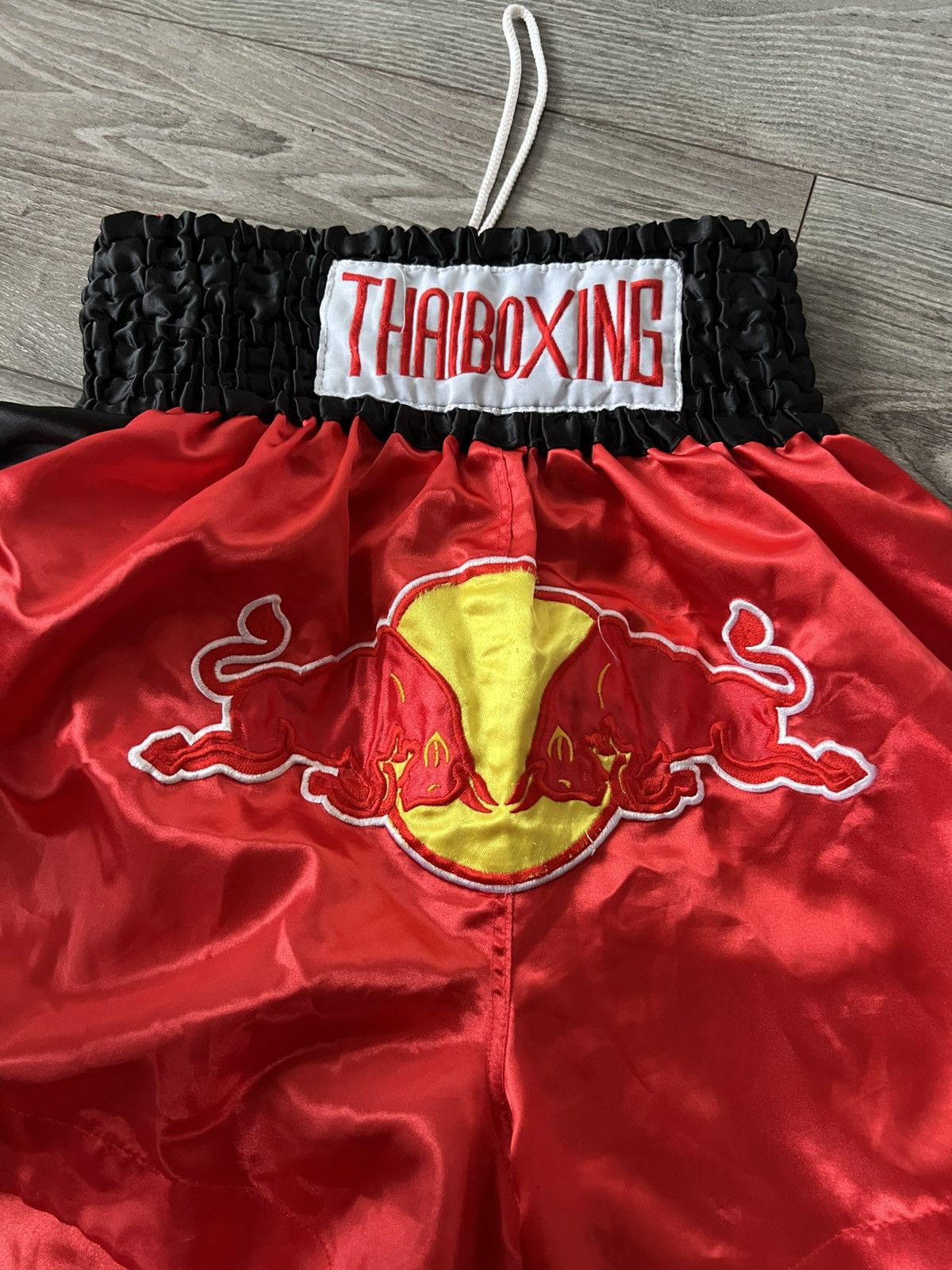 Other Red Bull Vintage Muay Thai Boxing Rare Shorts Size US 32 / EU 48 - 11 Thumbnail