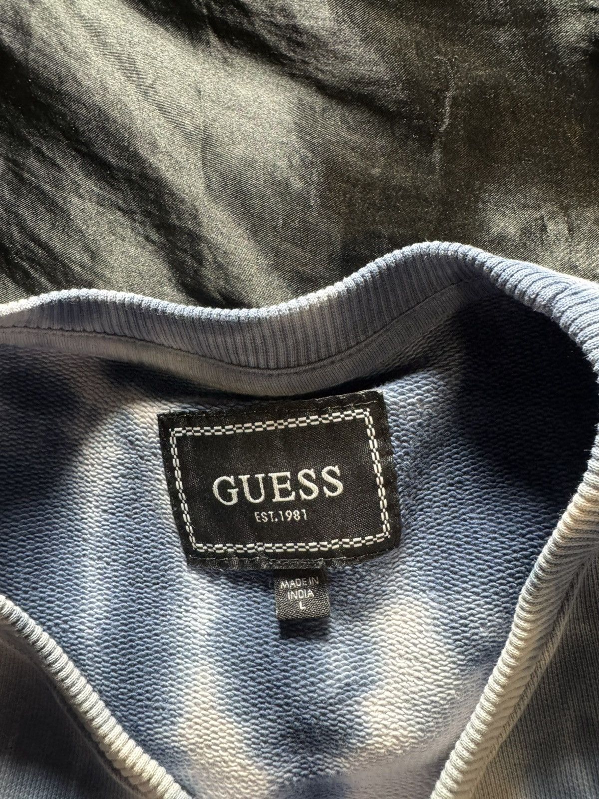 Guess Guess Tie Dye Purple white yellow logo Size US L / EU 52-54 / 3 - 2 Thumbnail