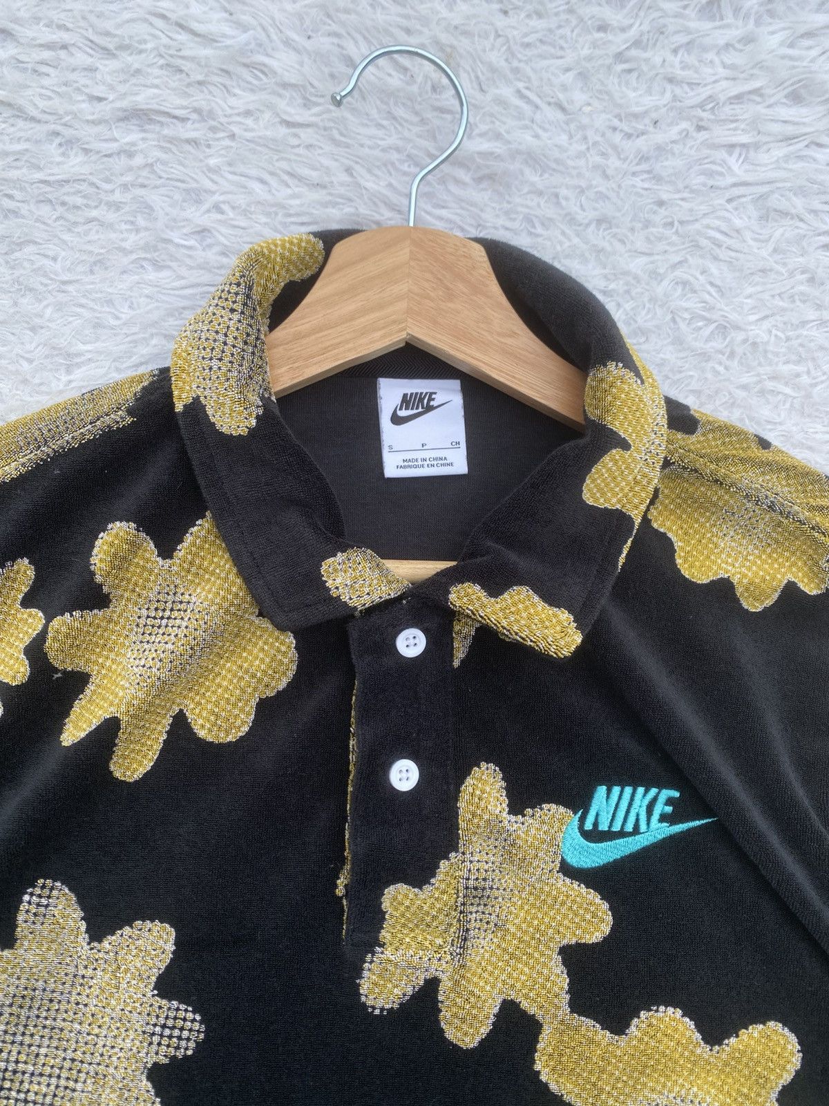 Nike Rare Nike Sportswear Men's Black Allover Flower Polo Shirt Size US M / EU 48-50 / 2 - 1 Thumbnail