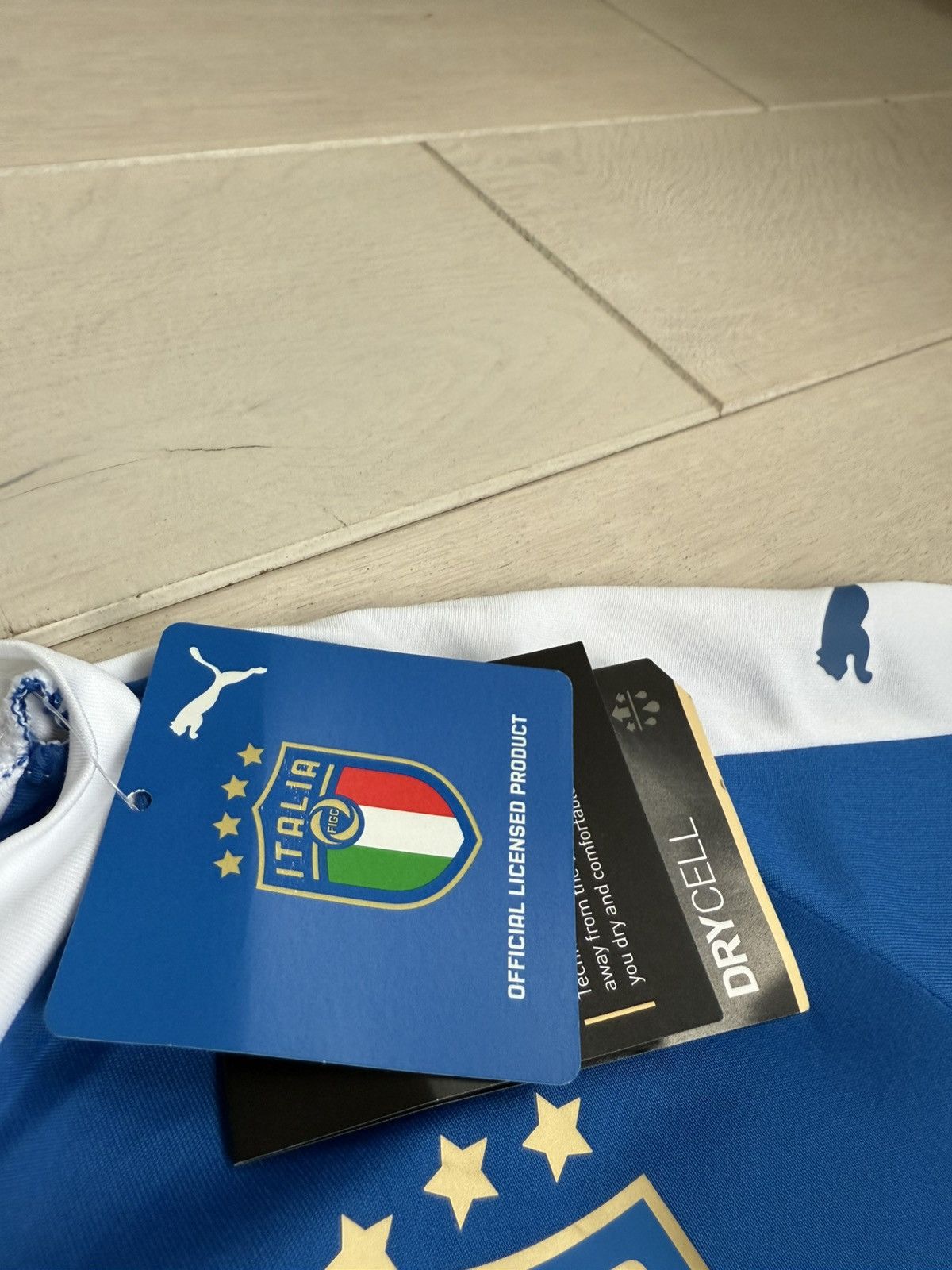Puma puma Italy soccer jersey Italia BNWT Size US S / EU 44-46 / 1 - 4 Thumbnail