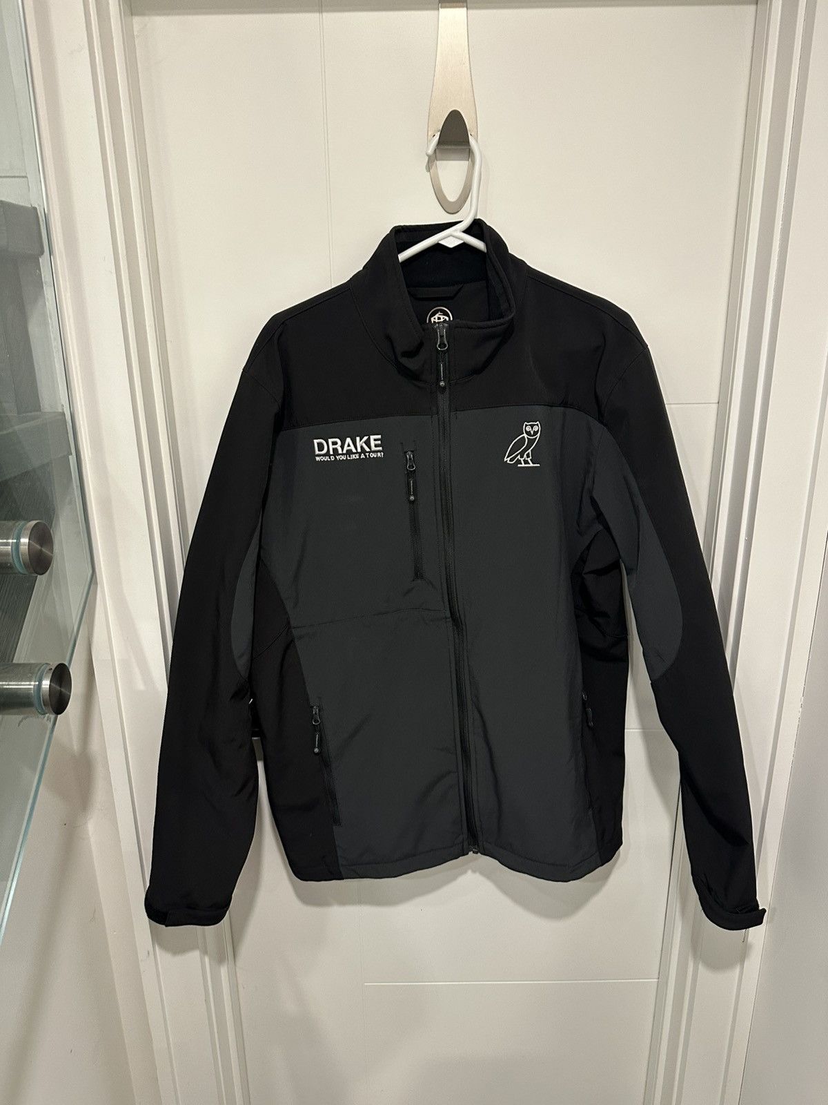 October's Very Own Drake OVO Authentic Crew Tour Jacket Size US L / EU 52-54 / 3 - 1 Thumbnail