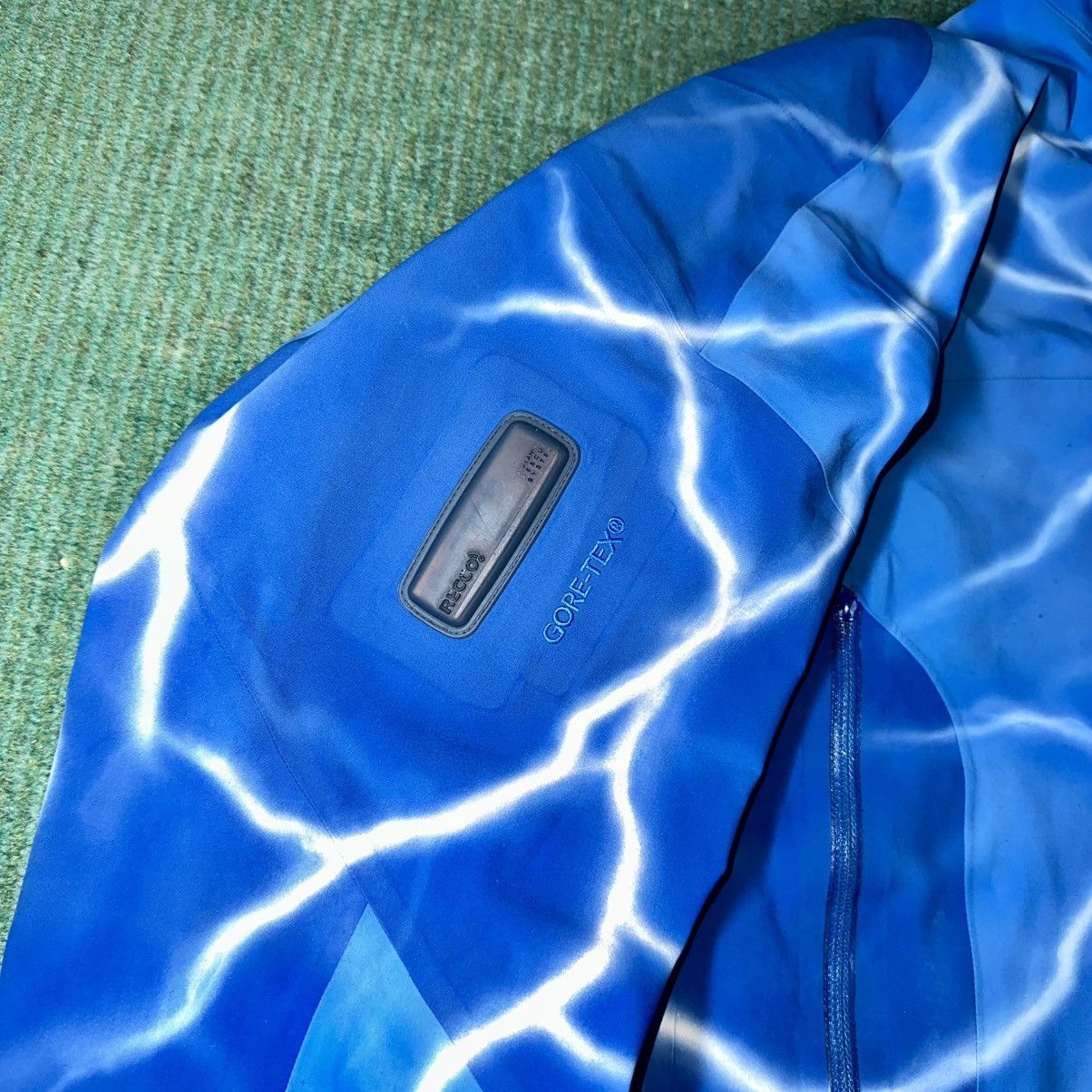 Arc'teryx 🥶Arc’teryx x BreakingDad420 Stingray goretex custom jacket Size US M / EU 48-50 / 2 - 5 Thumbnail
