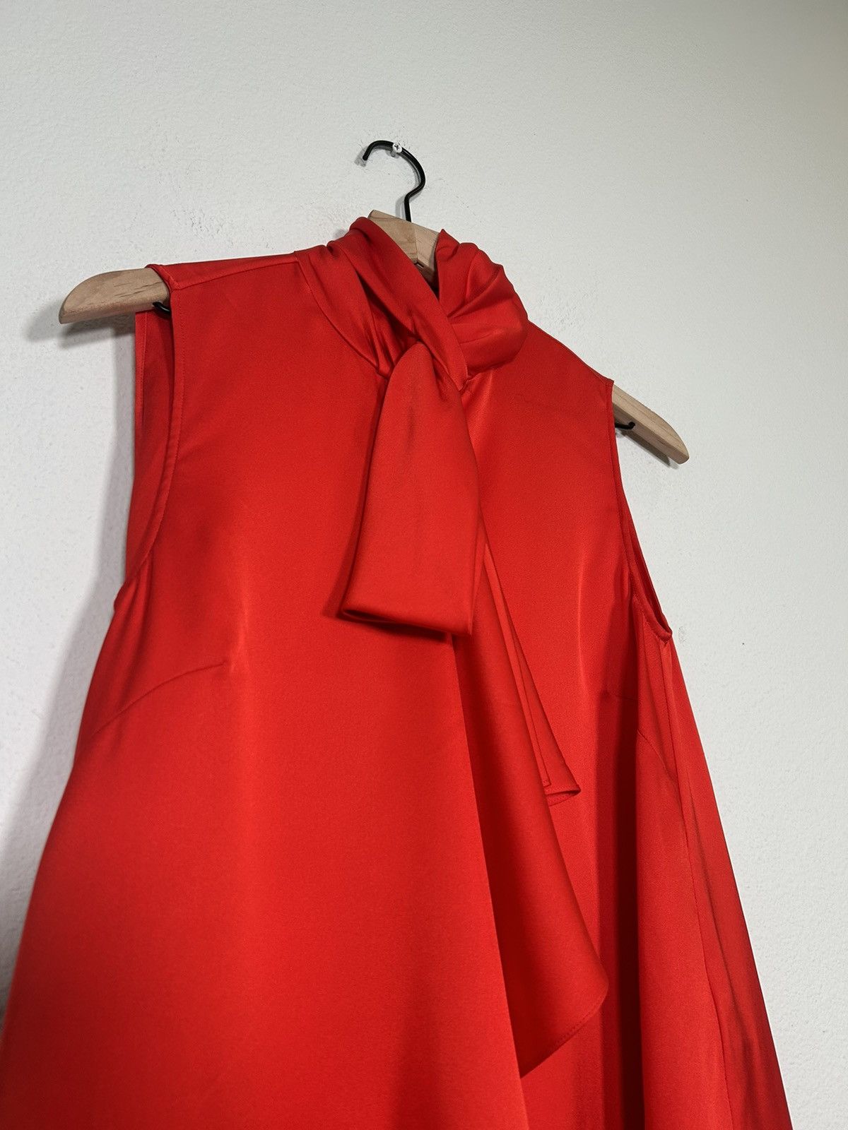 Alexander McQueen SS18 Satin Scalloped Drape Top Size M / US 6-8 / IT 42-44 - 2 Thumbnail