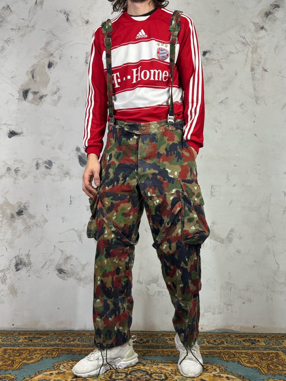 Vintage Vintage Swiss Alpenflage Cargo Bib Pants Size M - L Size US 32 / EU 48 - 1 Thumbnail