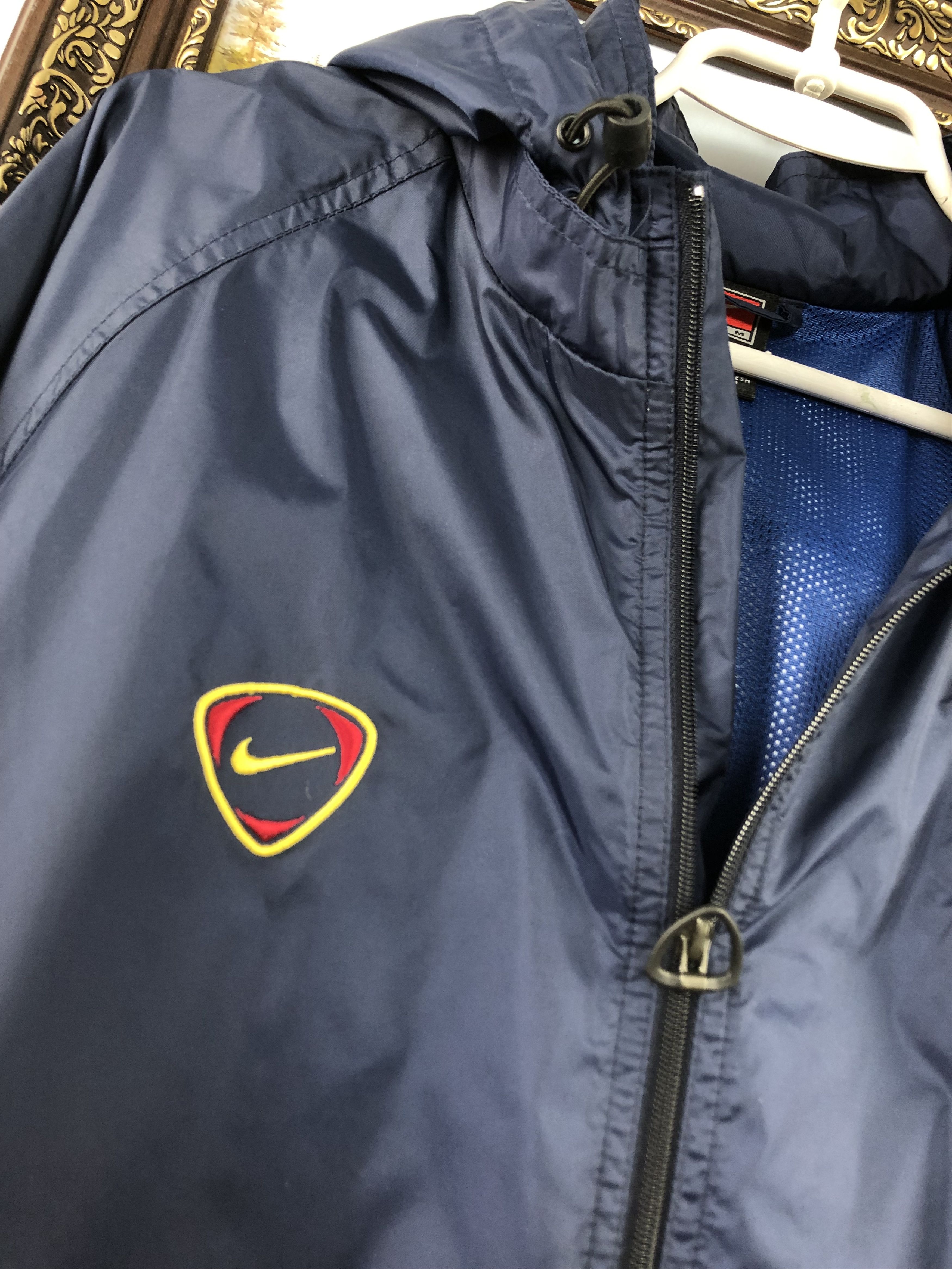 Vintage Vintage Barcelona Football Jacket Soccer Windbreaker Track Size US XL / EU 56 / 4 - 5 Thumbnail