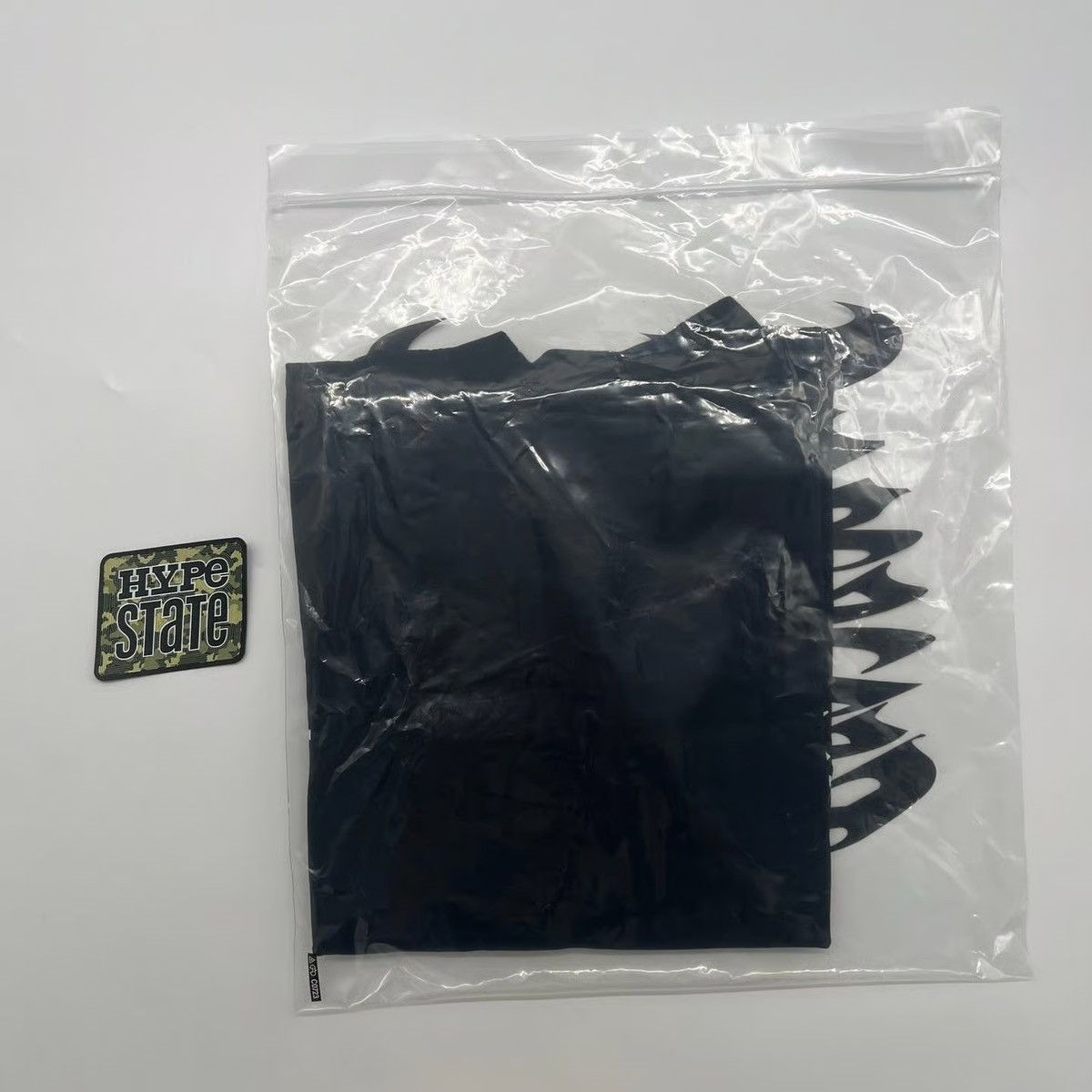 Revenge Revenge Gift Tee Black Size US XL / EU 56 / 4 - 2 Thumbnail